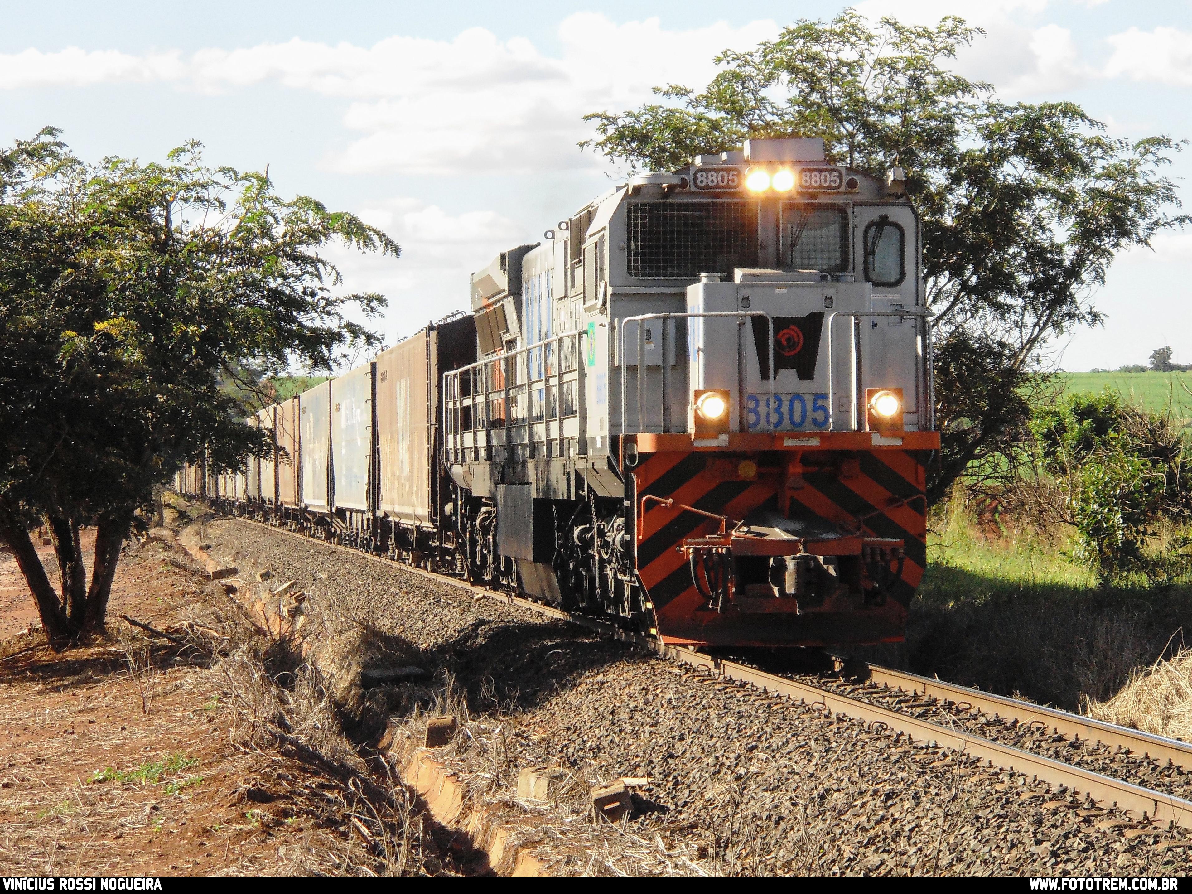 VLI WABTEC ES43bbi 8805 em Orlândia SP 