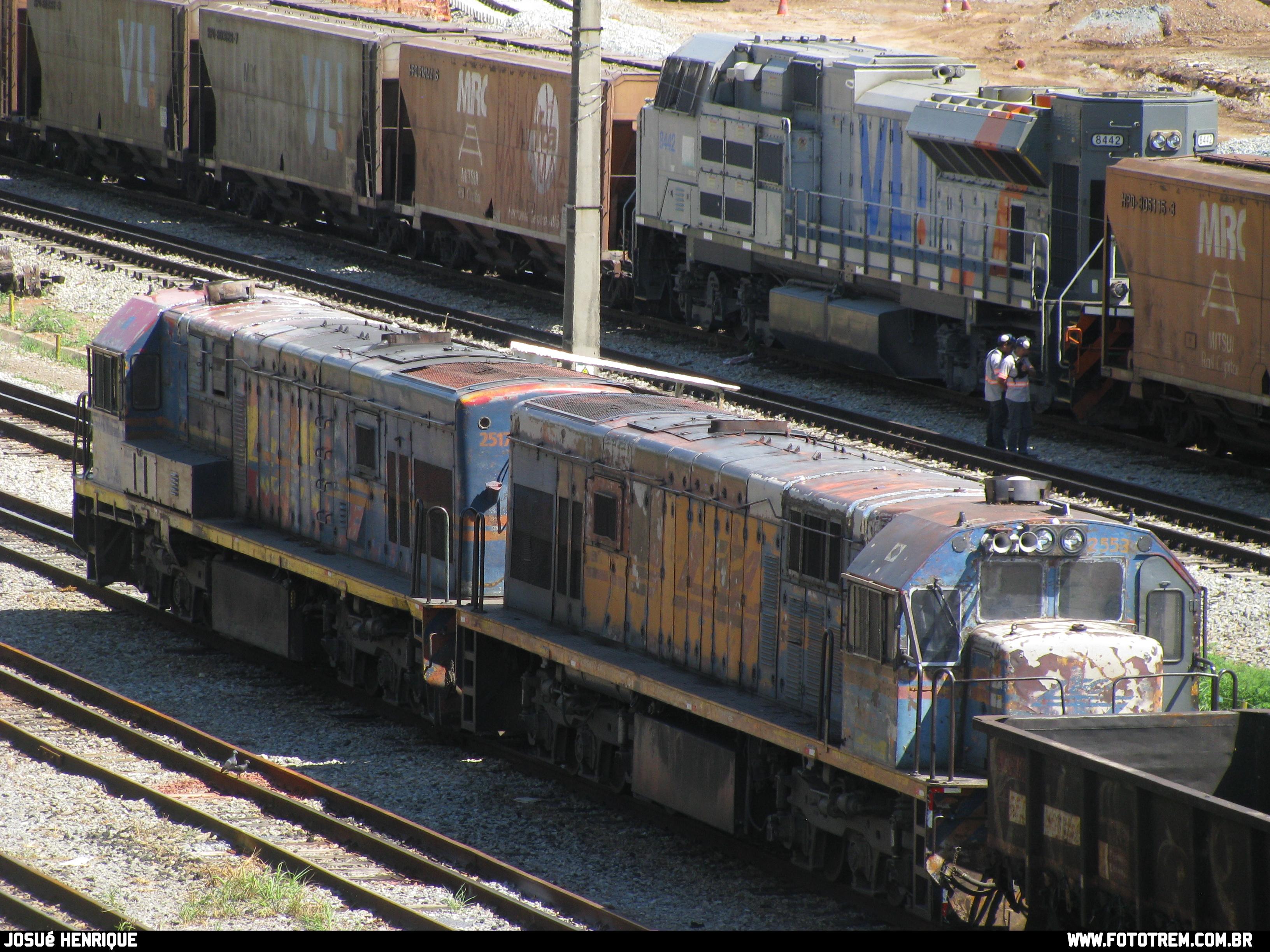 VLI EMD SD70Ace-BB 8442,2517,25 em Contagem MG 