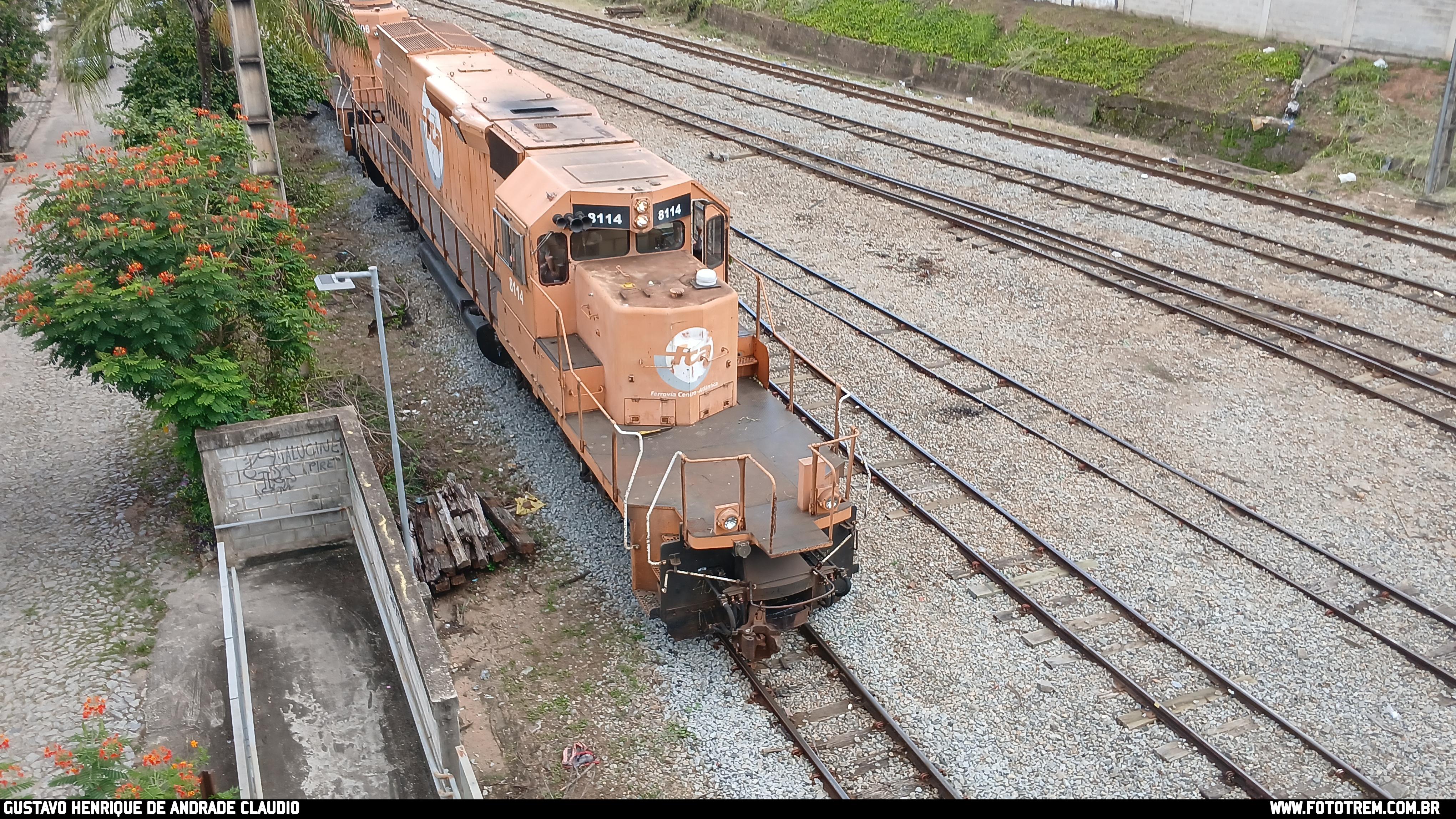 FCA EMD SD40-2 BB 8114 em Divinópolis MG 