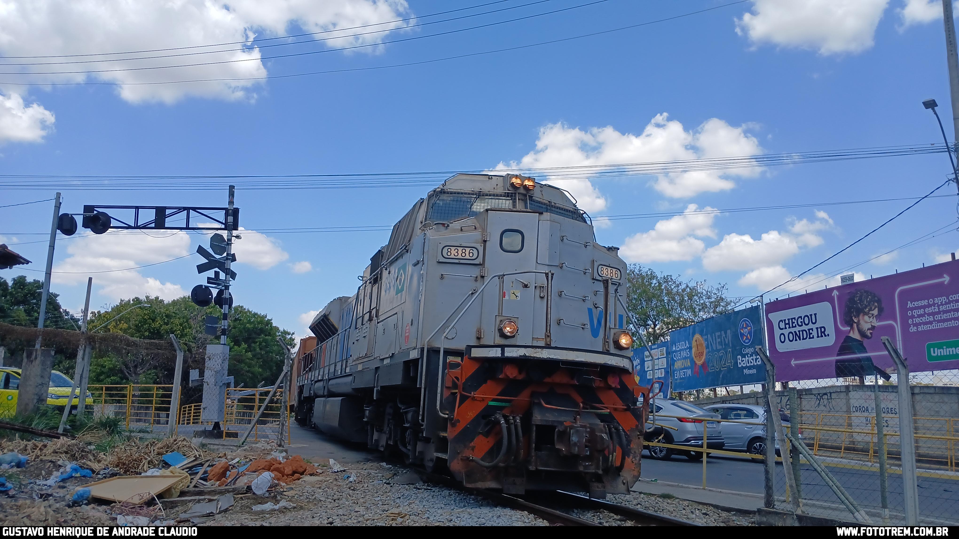 VLI EMD SD70Ace-BB 8386 em Betim · MG
