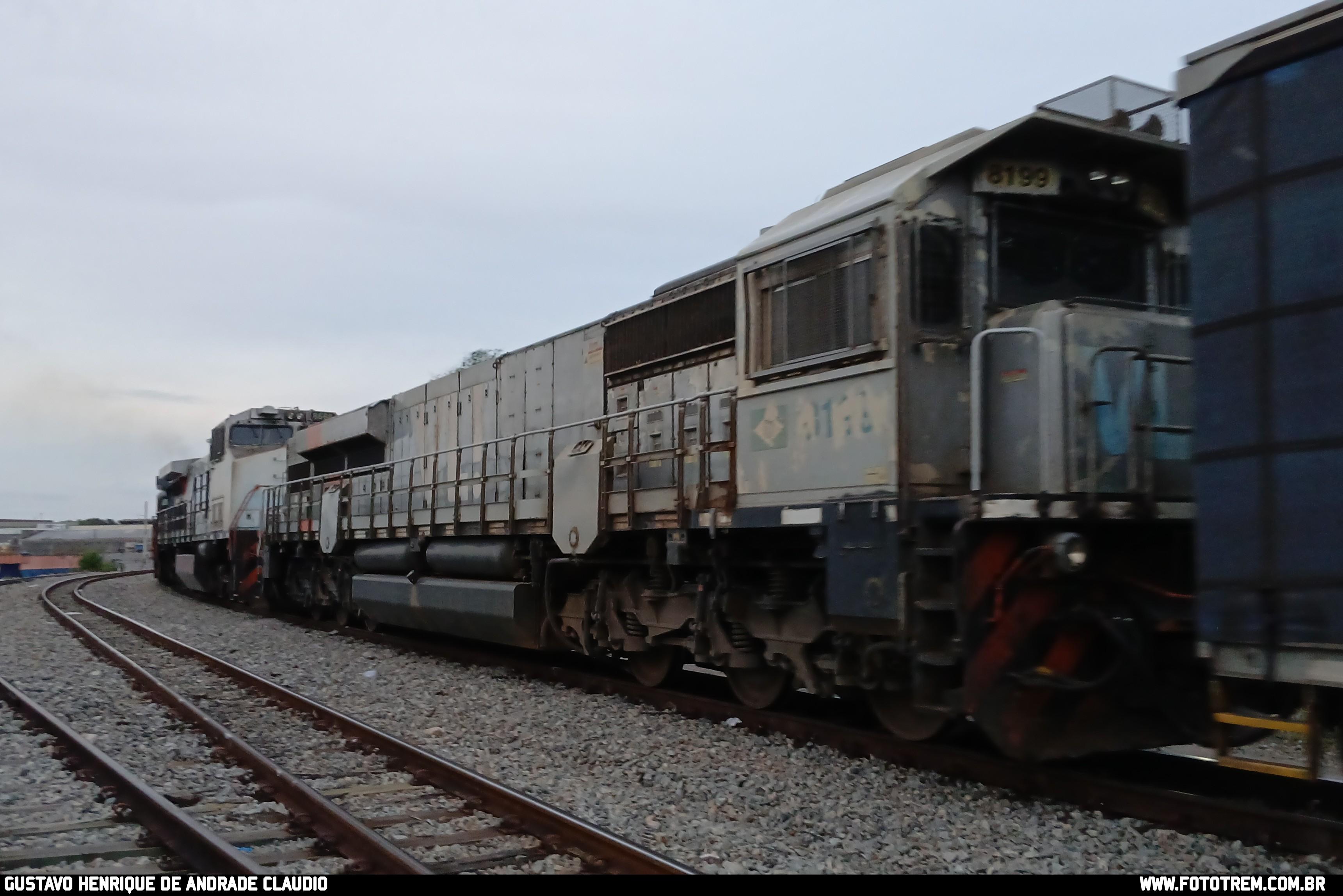 VLI EMD GT46AC 8199 em Betim · MG