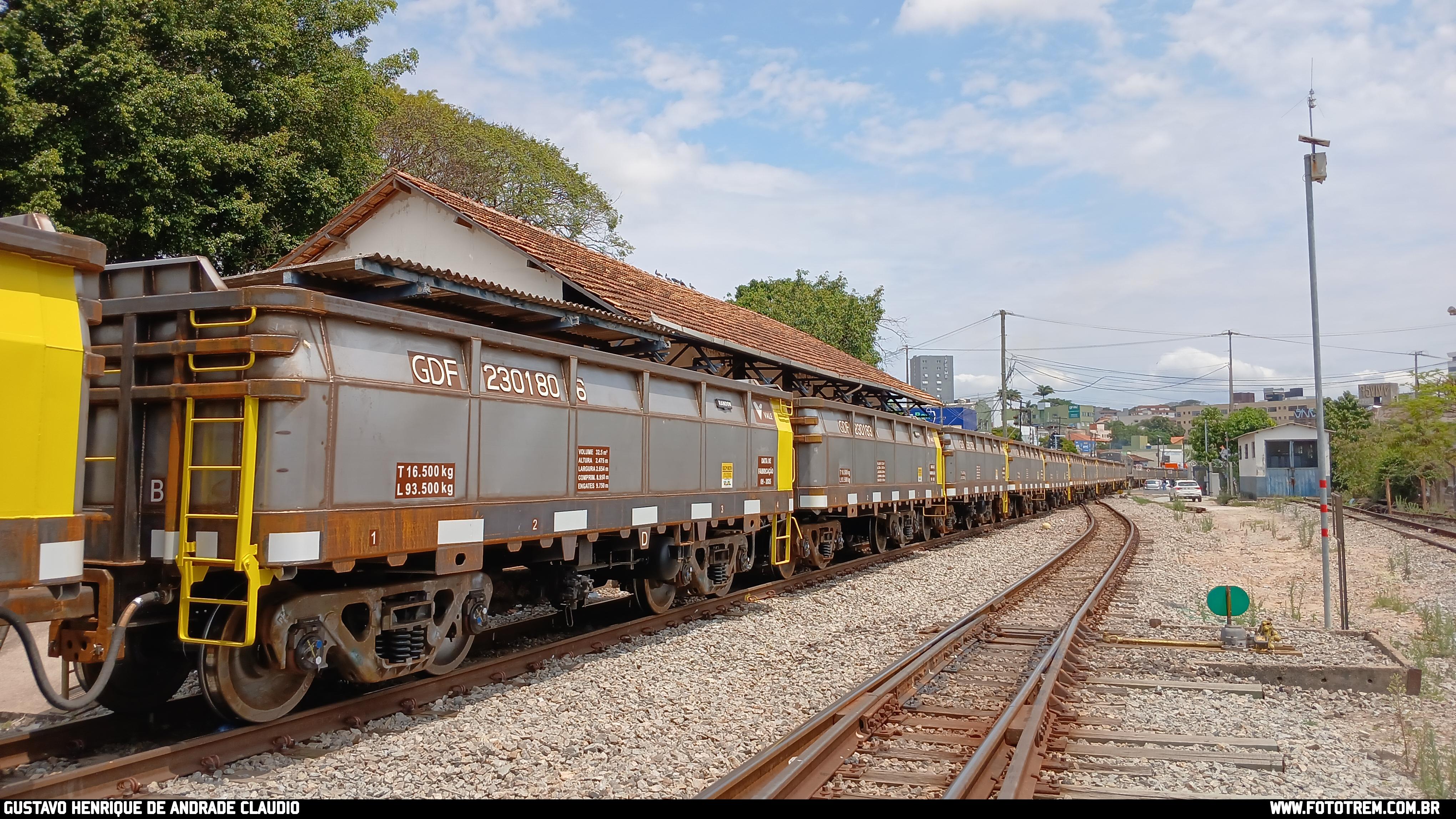 EFVM Vagão GDF em Betim · MG