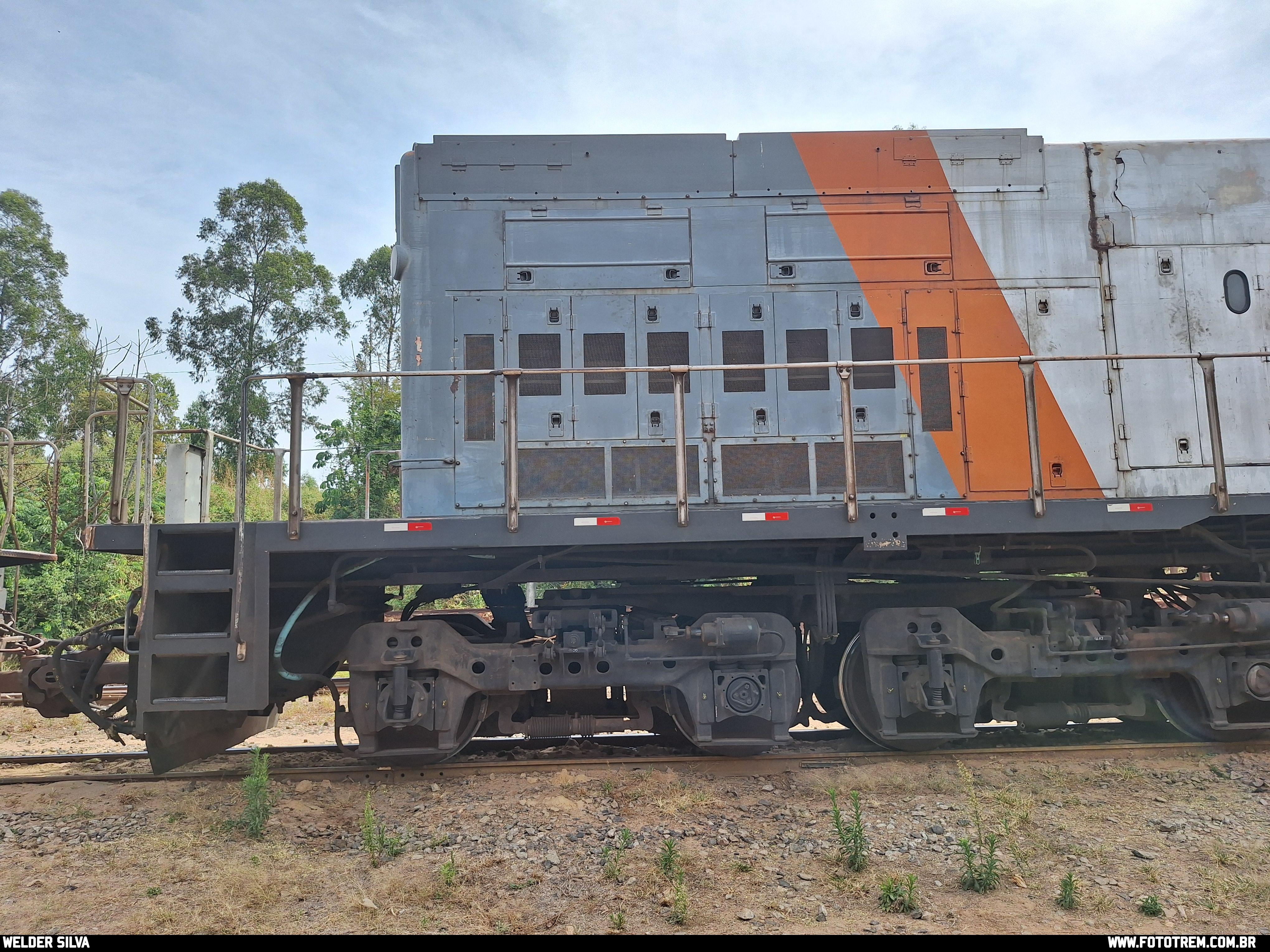 VLI EMD SD40-T2 BB 8110 em Goiandira · GO