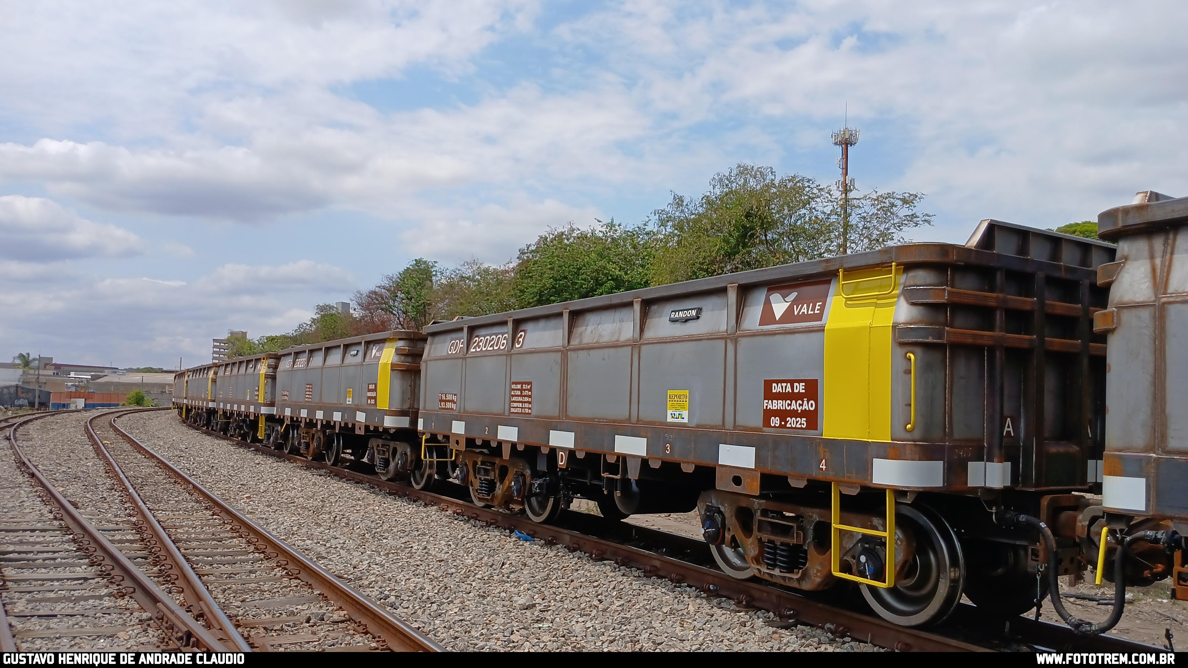 EFVM Vagão GDF em Betim · MG