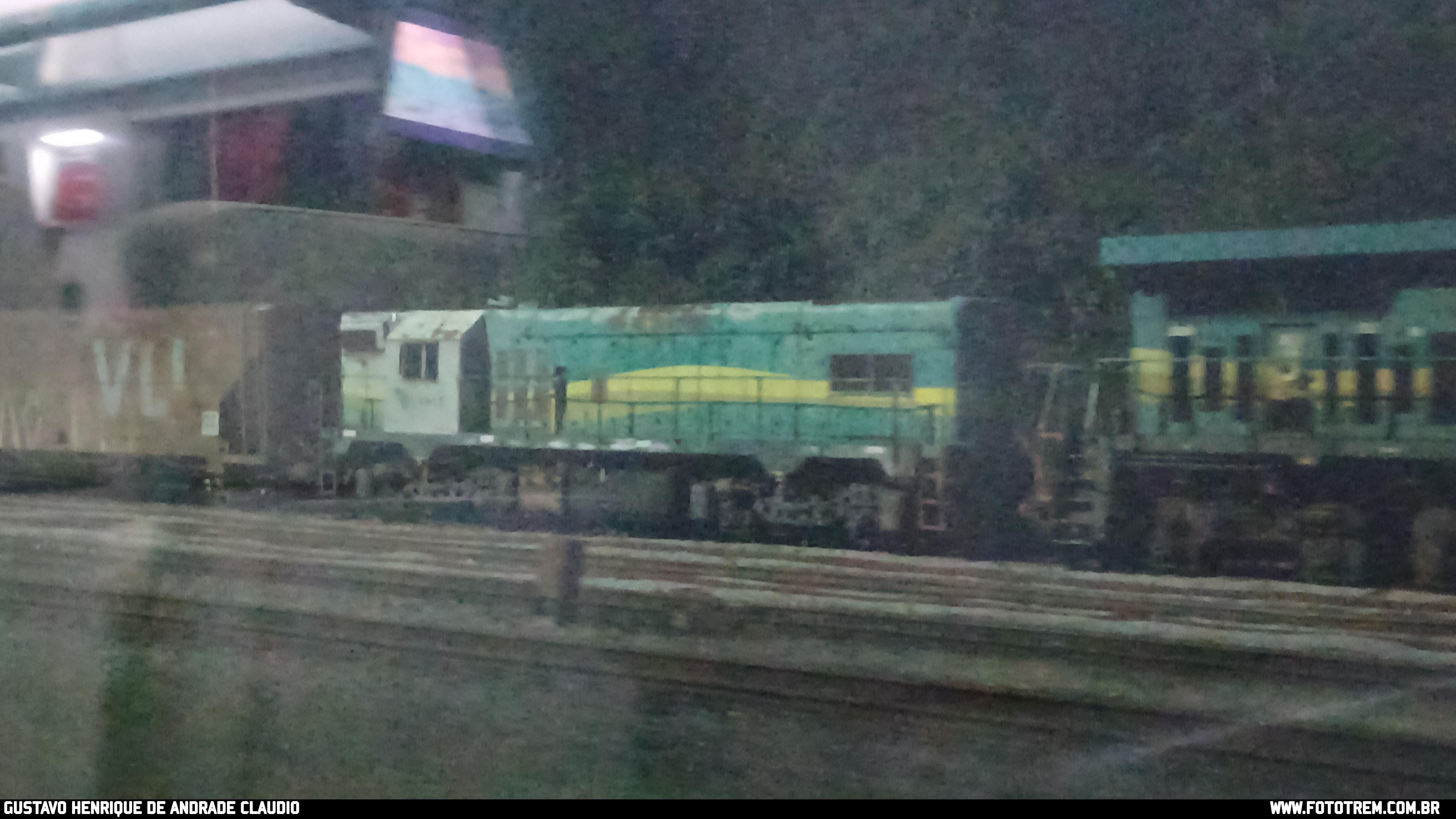 EF Vitória Minas EMD GM G12  em Rio Piracicaba MG 