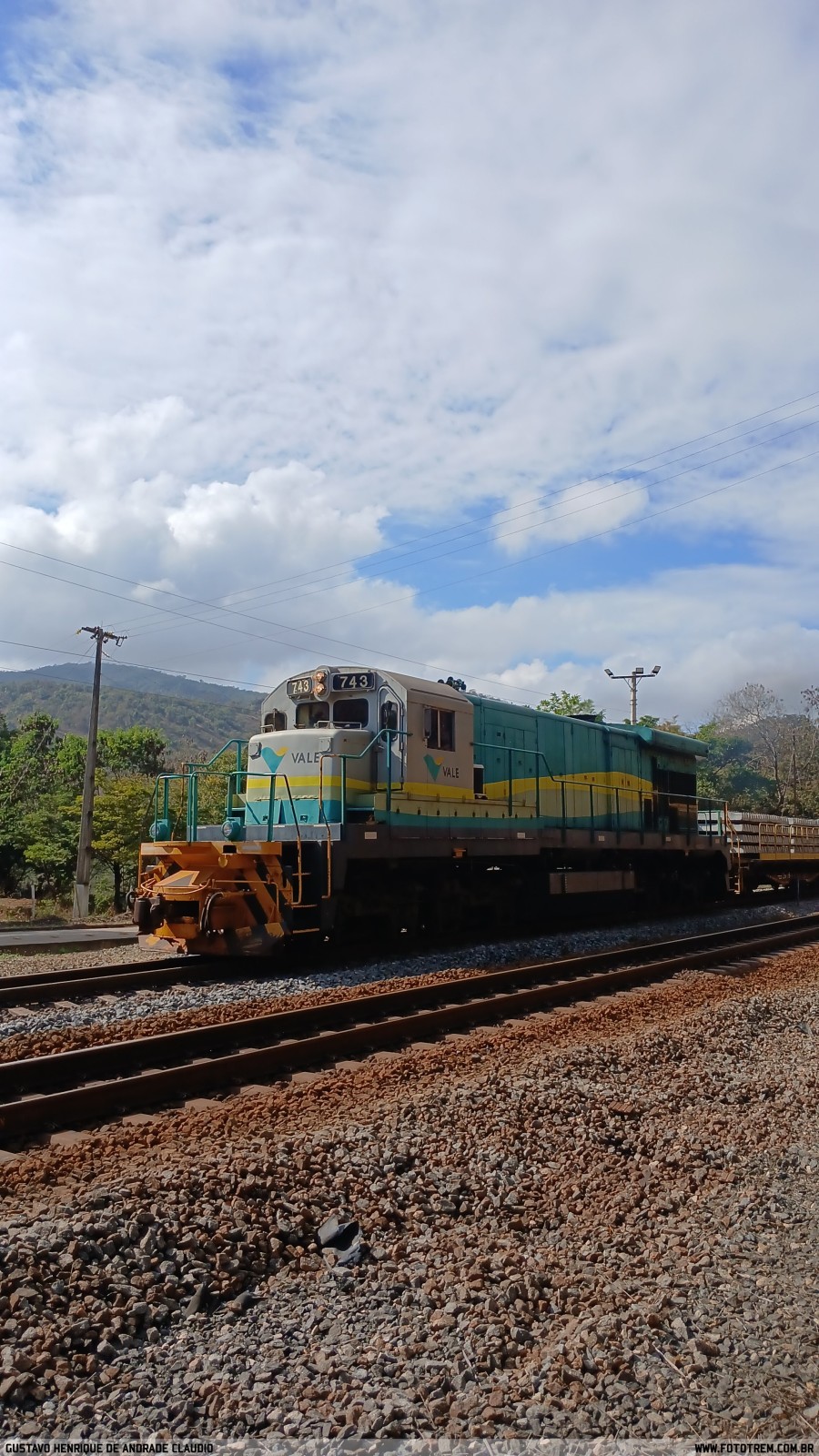 EFVM GE BB36-7 743 em Resplendor · MG