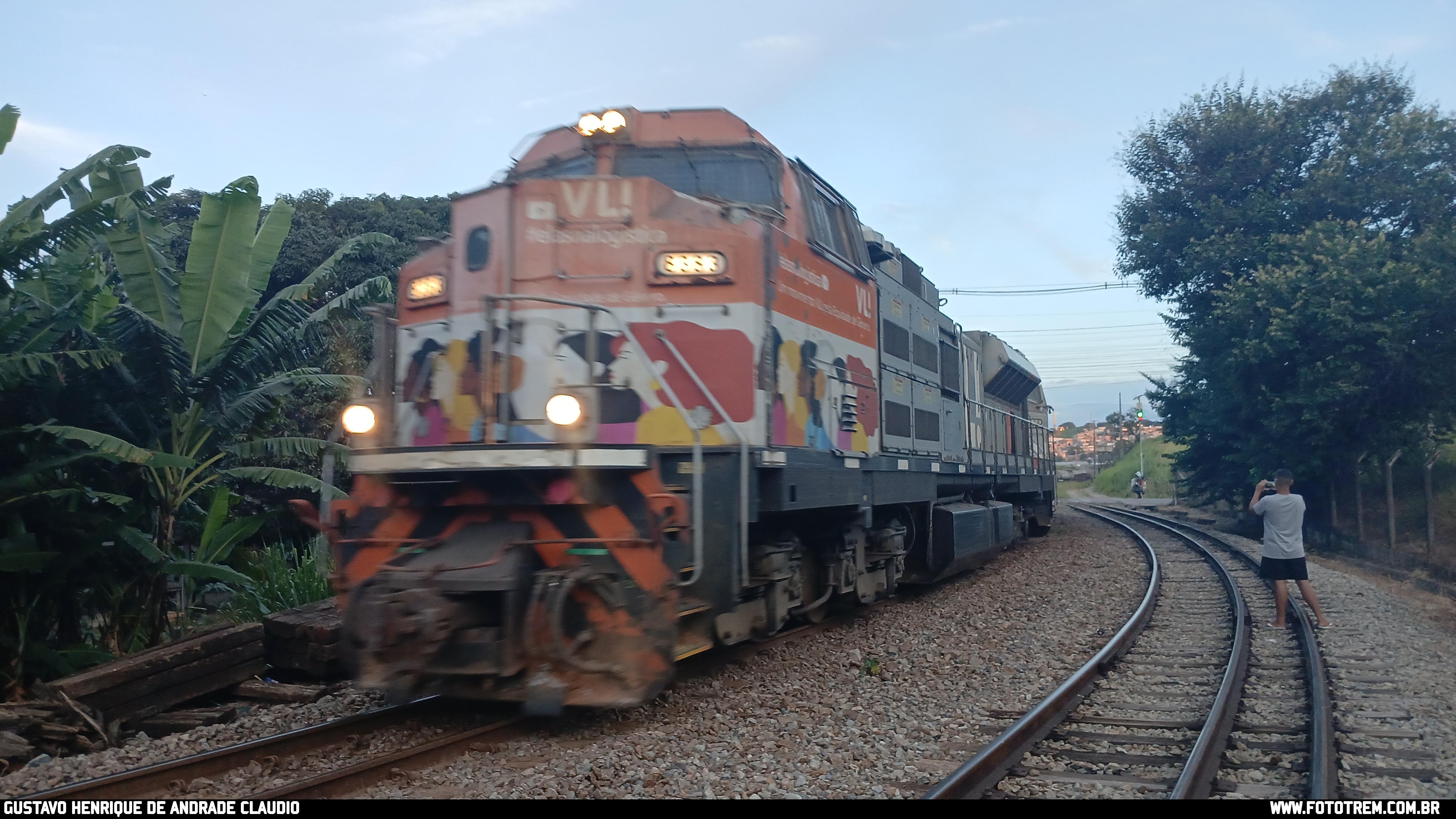VLI EMD SD70Ace-BB 8383 em Betim MG 