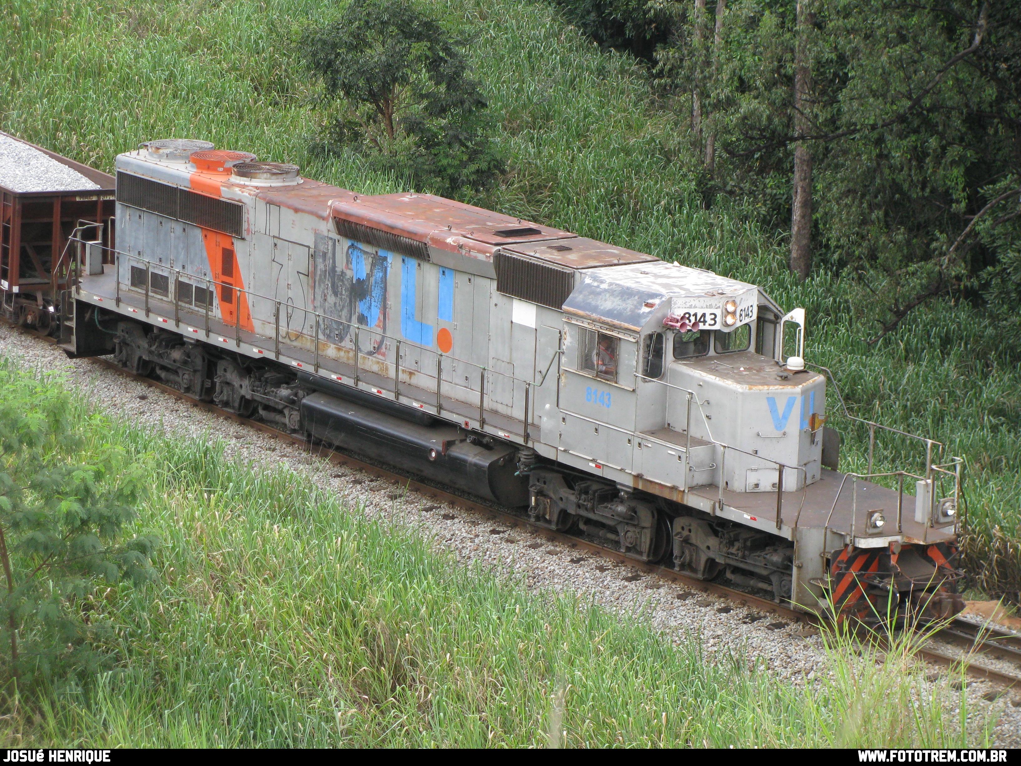 VLI EMD SD40 8143 em Contagem MG 