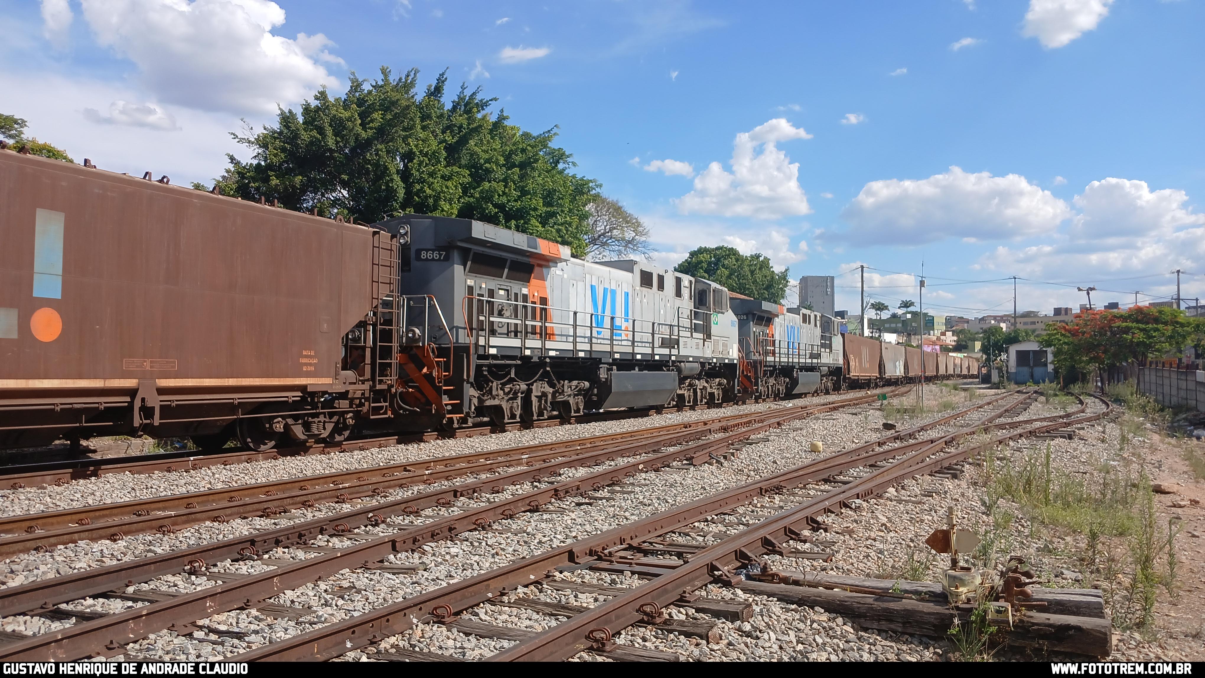 VLI GE DASH 9-40BBW 8667 em Betim · MG
