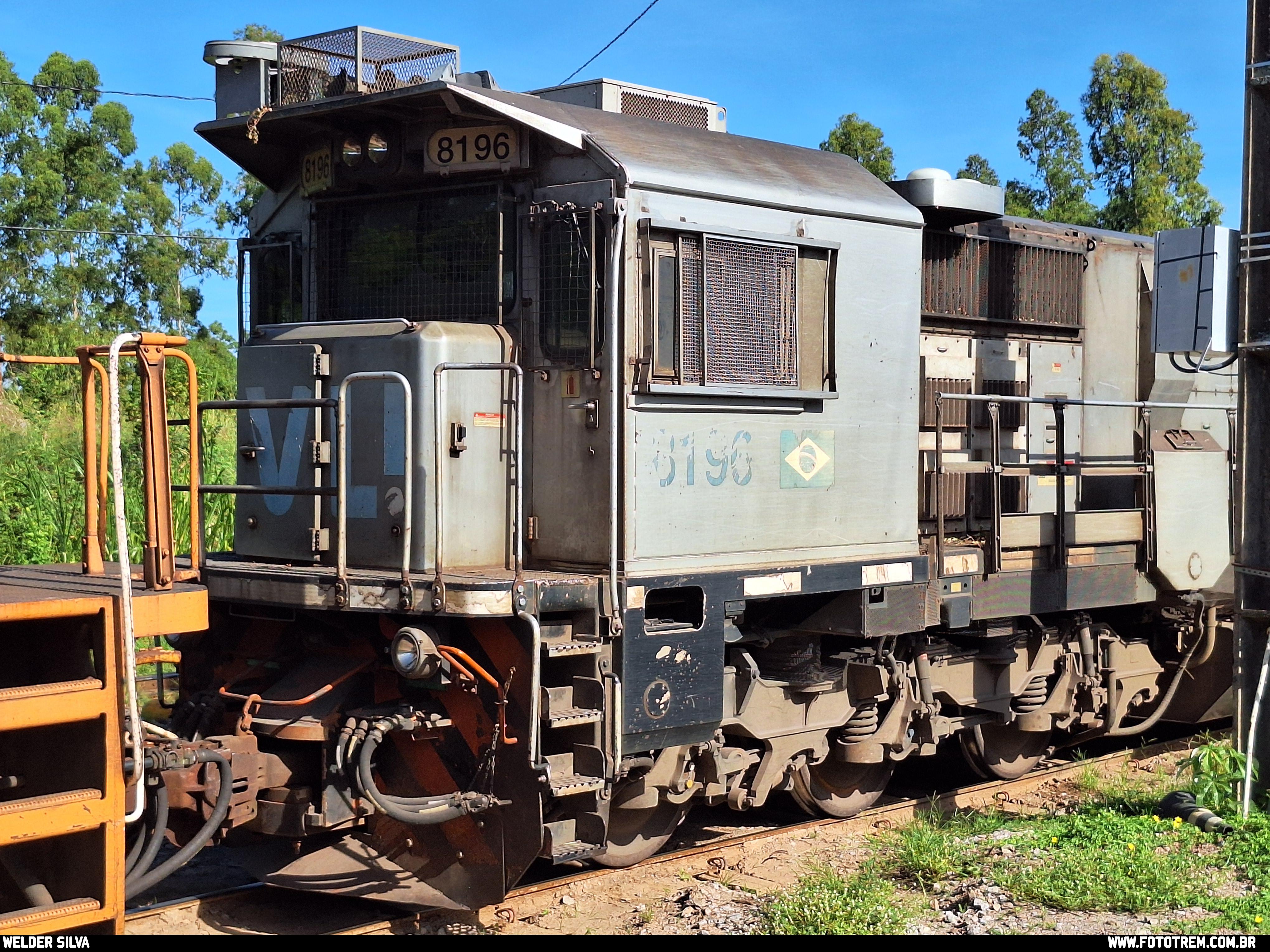 VLI EMD GT46AC 8196 em Goiandira · GO