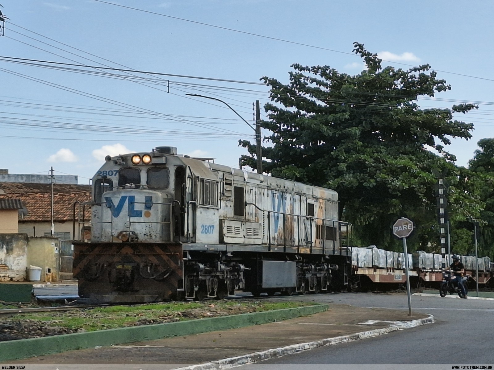 VLI GE U22C 2807 em Catalão · GO