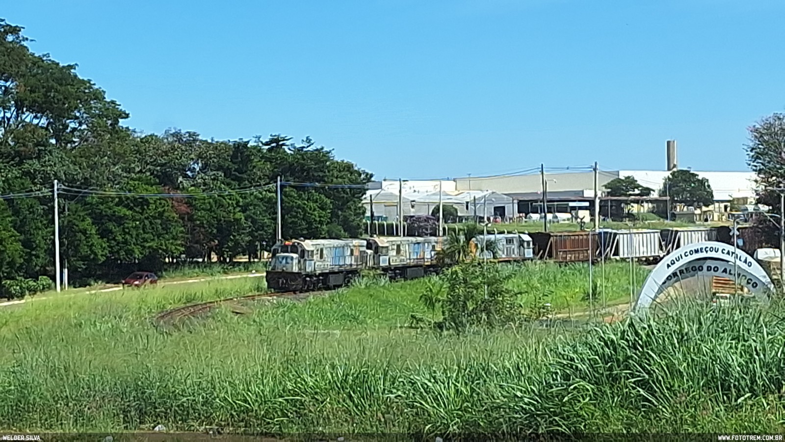 VLI GE U22C 2810 em Catalão · GO