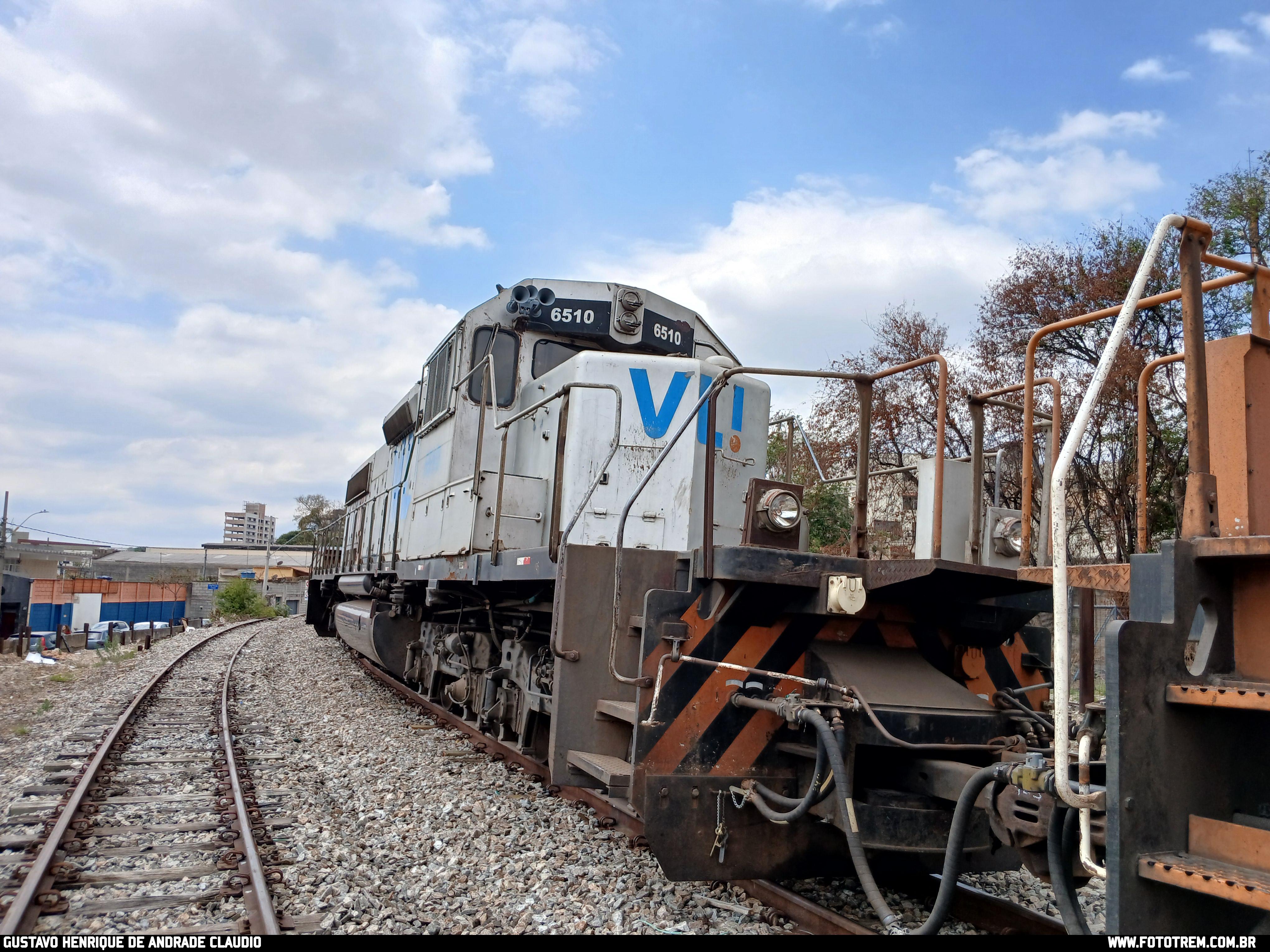 VLI EMD SD40-2 BB 6510 em Betim · MG