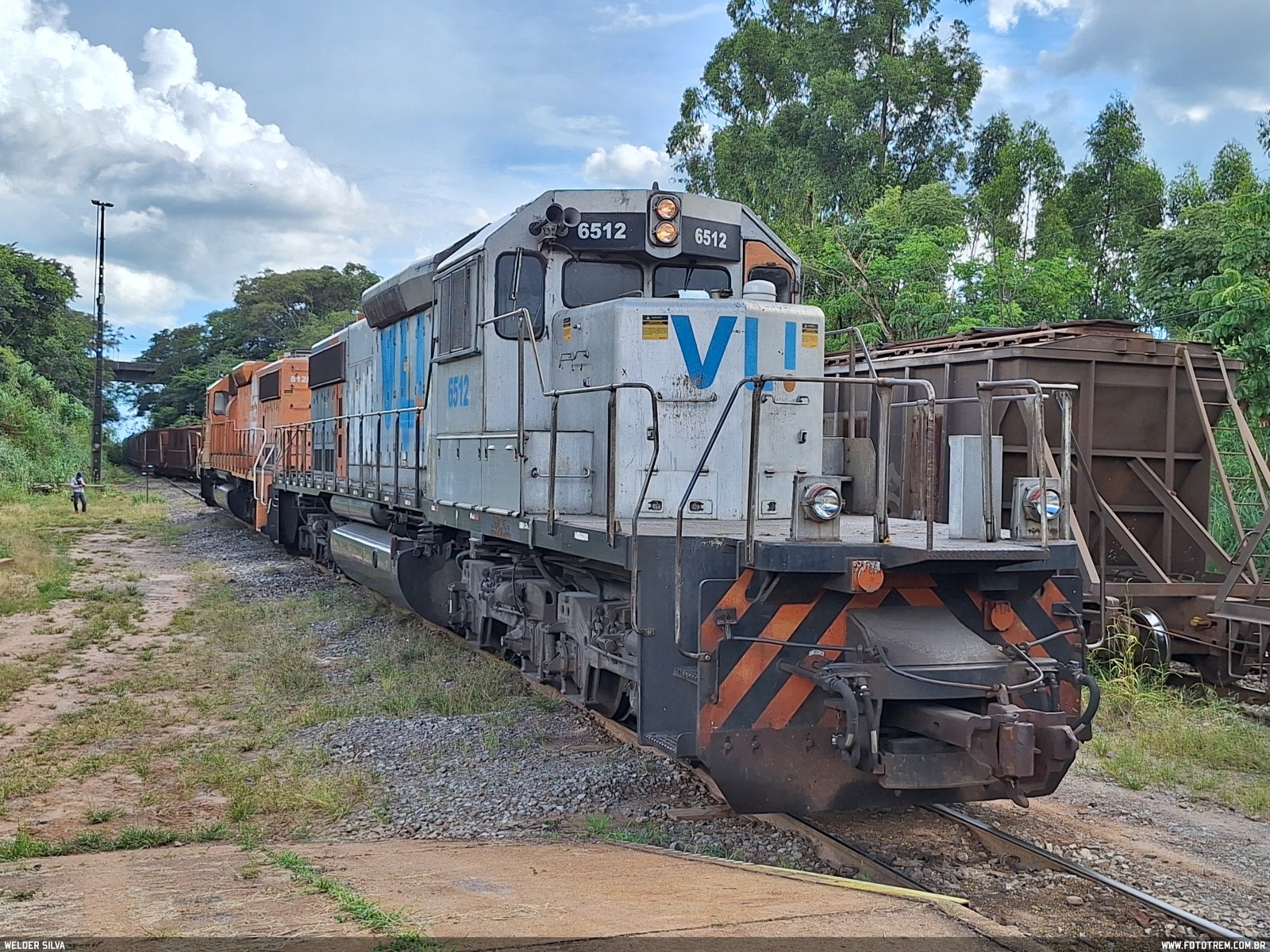 VLI EMD SD40-2 BB 6512 em Goiandira · GO