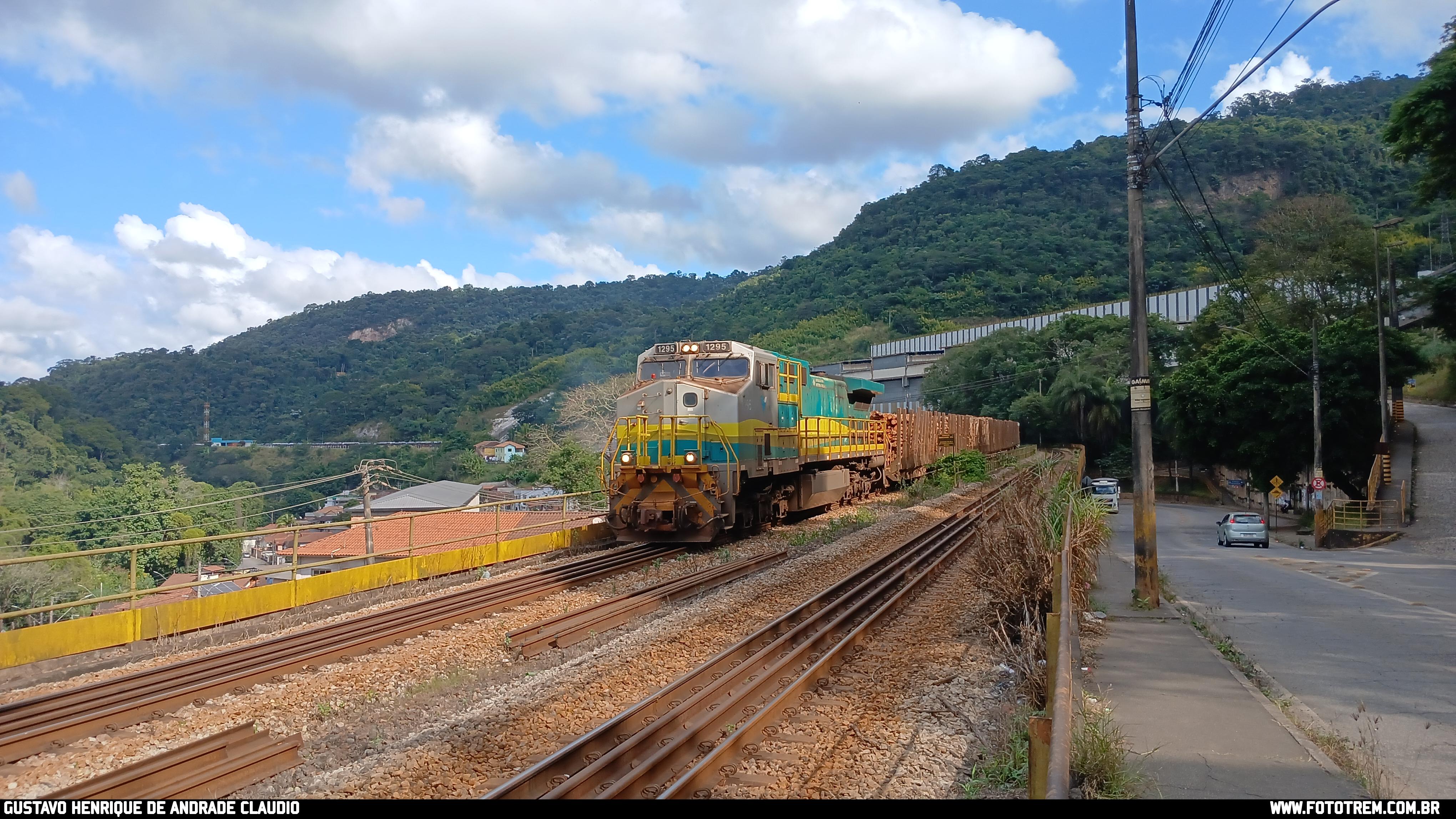 EFVM GE BB40-9WM 1295 em João Monlevade · MG