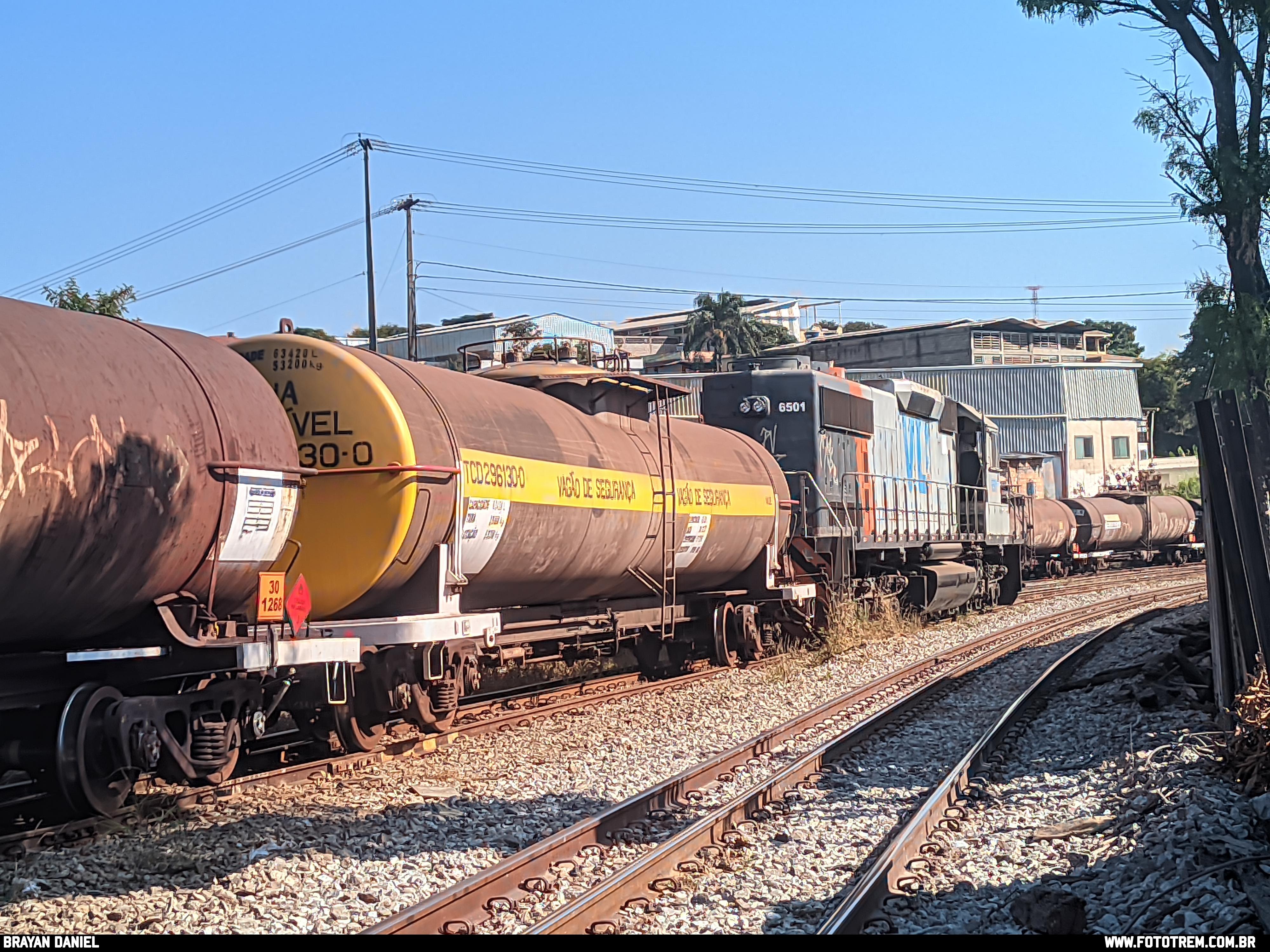 Foto Trem - VLI EMD SD40-2 BB 6501 em Betim - MG