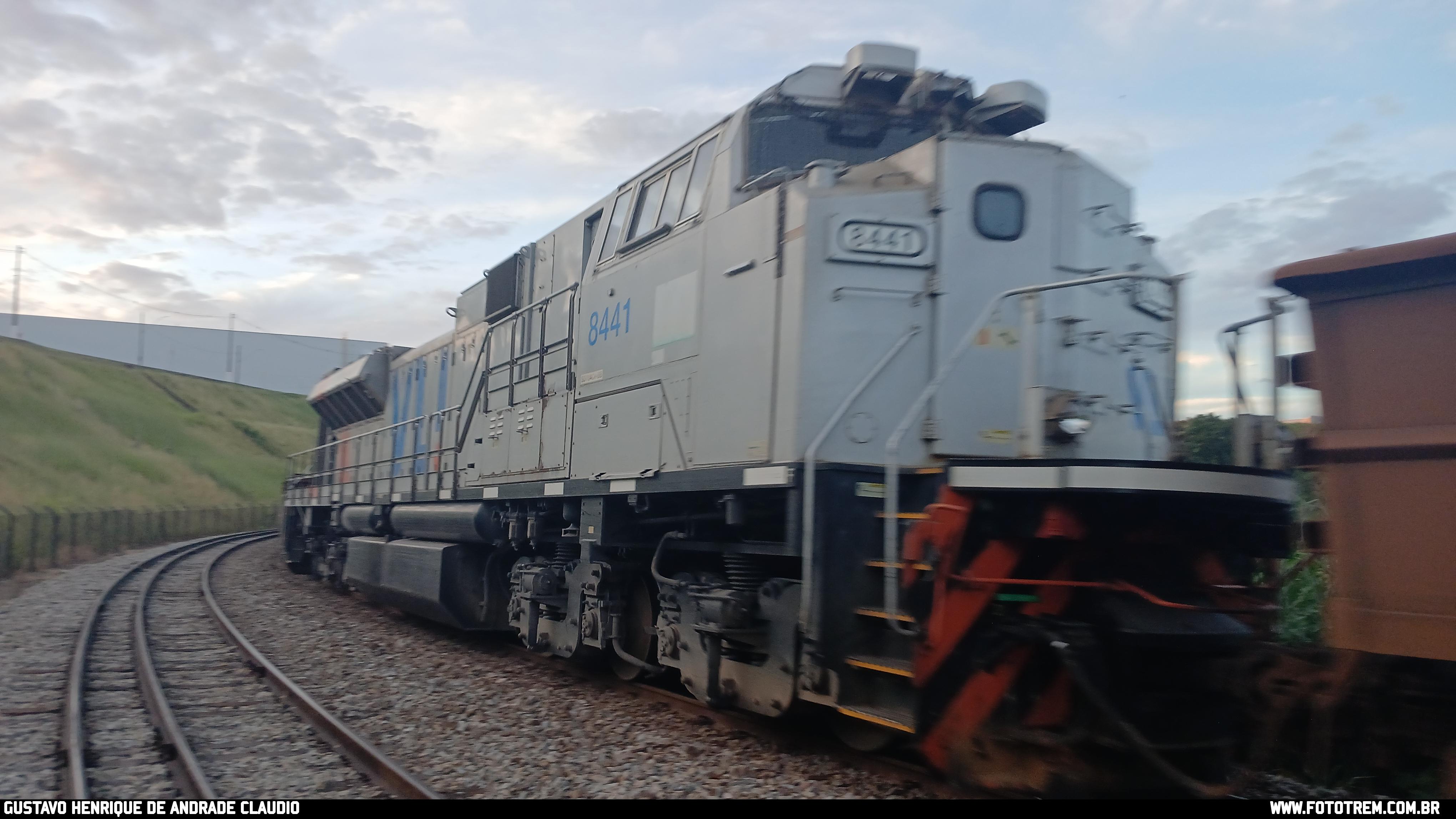 Foto Trem - VLI EMD SD70Ace-BB 8441 em Betim - MG