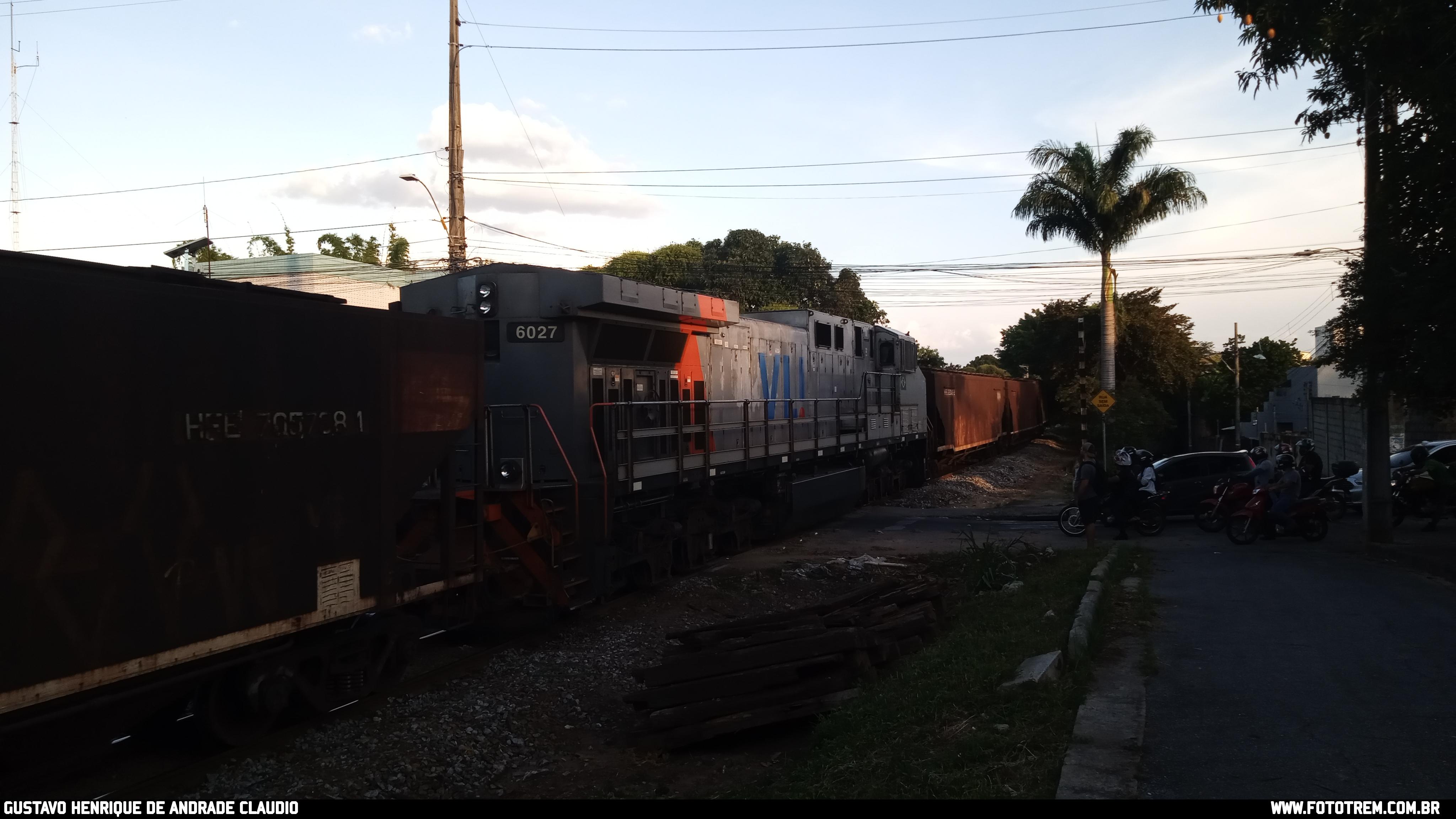 Foto Trem - VLI GE BB40-9WM 6027 em Betim - MG