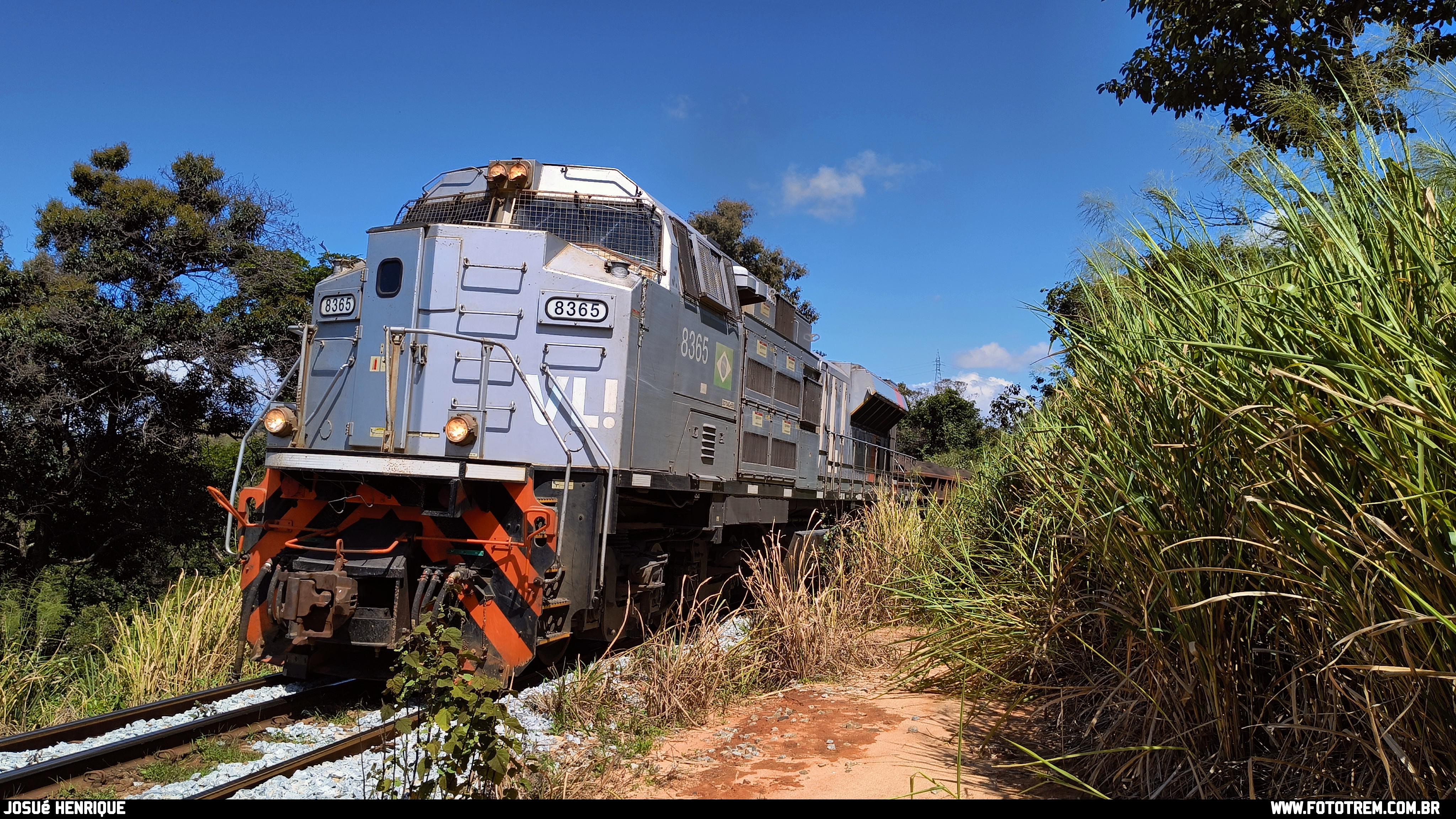 Foto Trem - VLI EMD SD70Ace-BB 8365 em Betim - MG