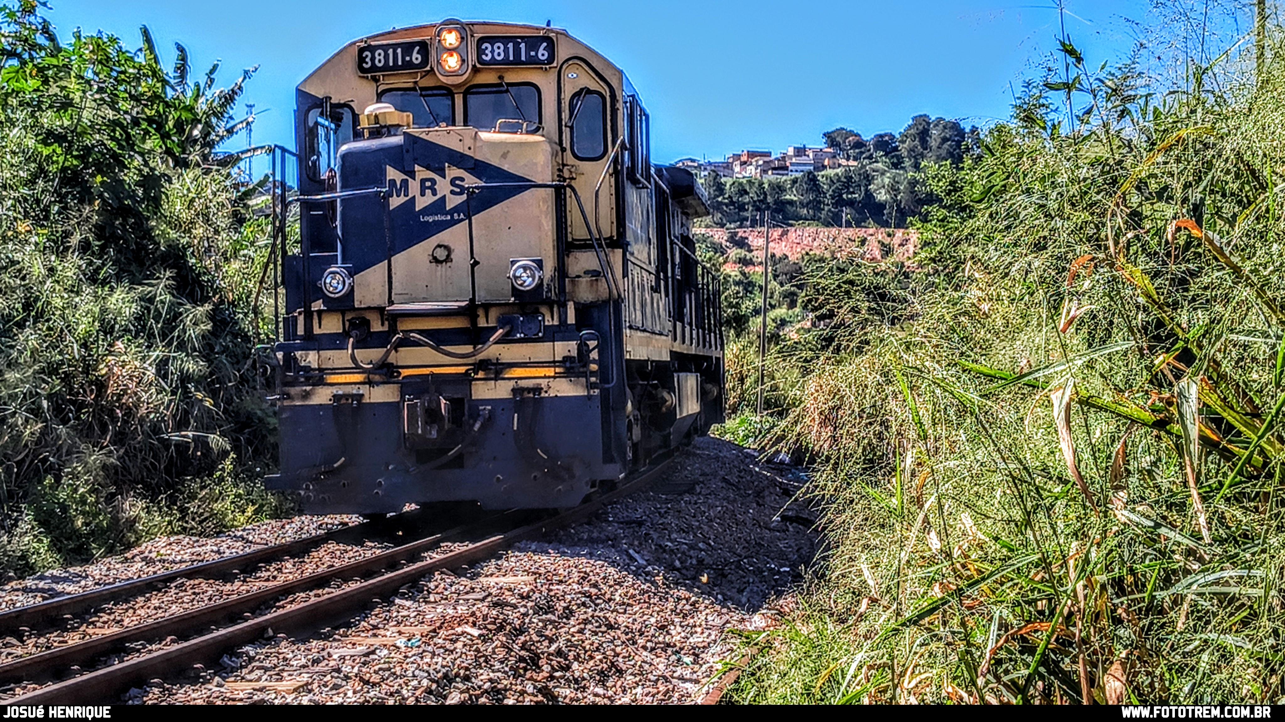 Foto Trem - MRS GE C36-7 3811-6 em Betim - MG