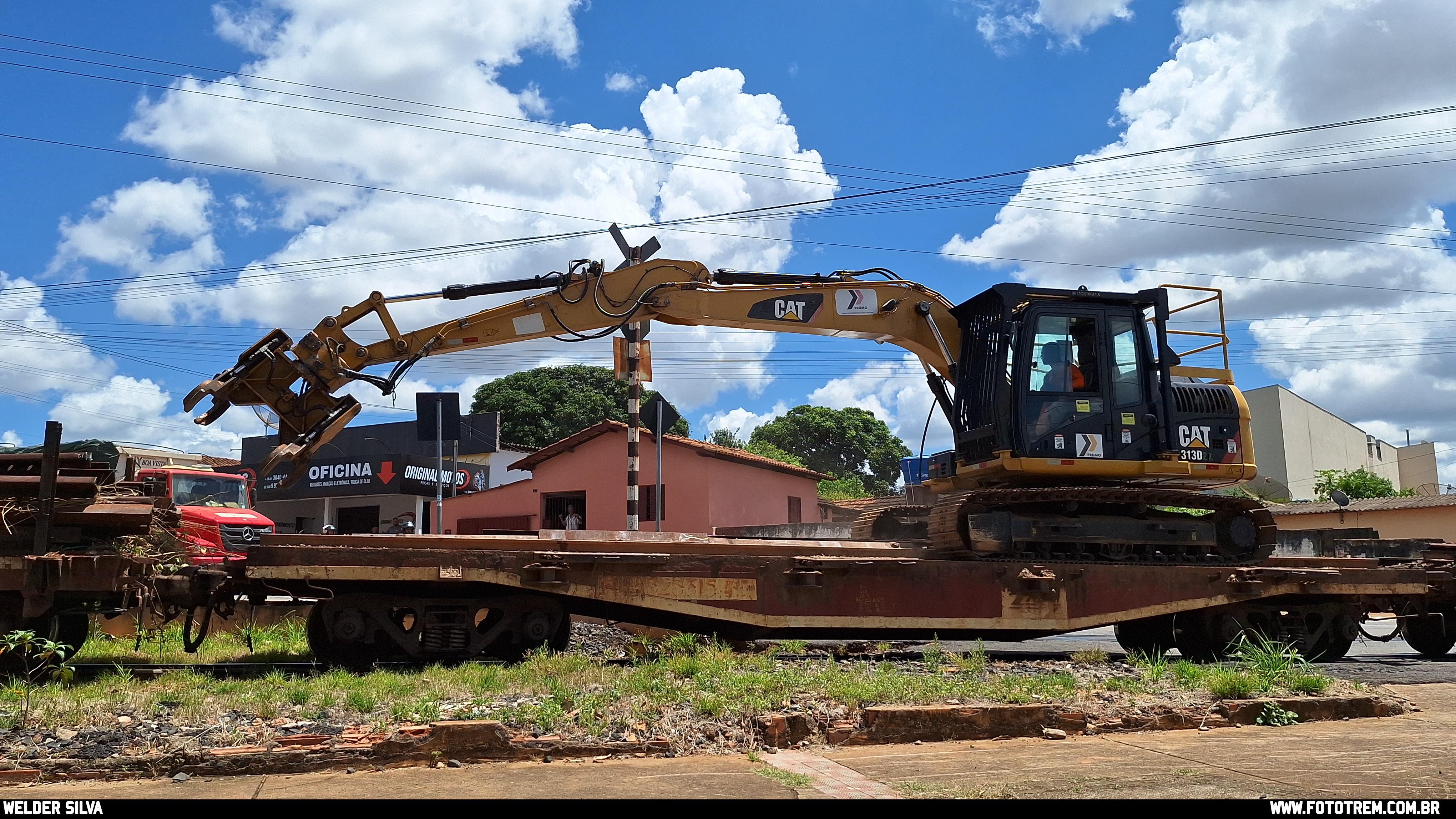 Foto Trem - VLI TREM DE VIA PERMANENTE - VP  em Catalão - GO