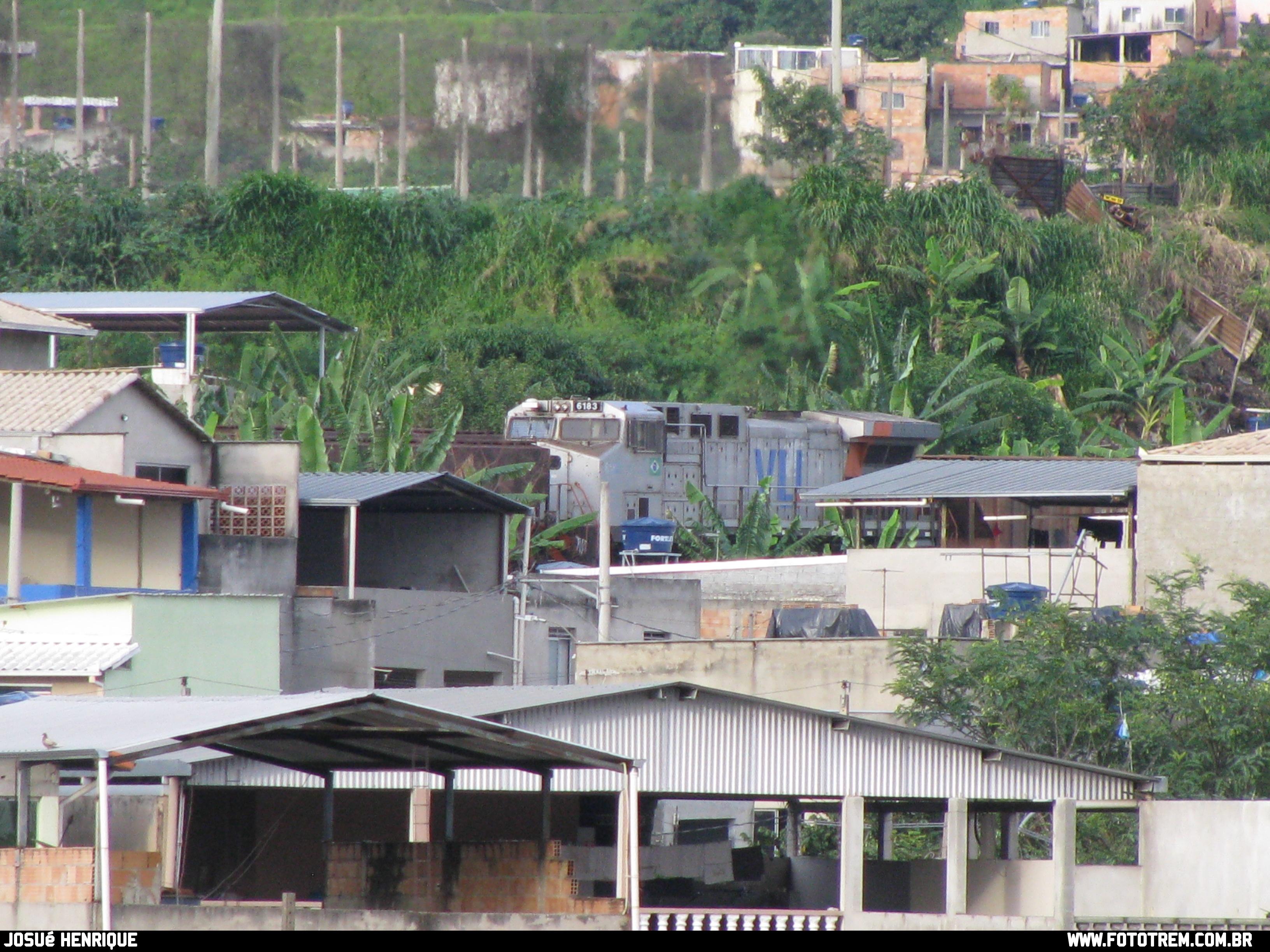 Foto Trem - VLI GE DASH 9-40BBW 6183 em Betim - MG