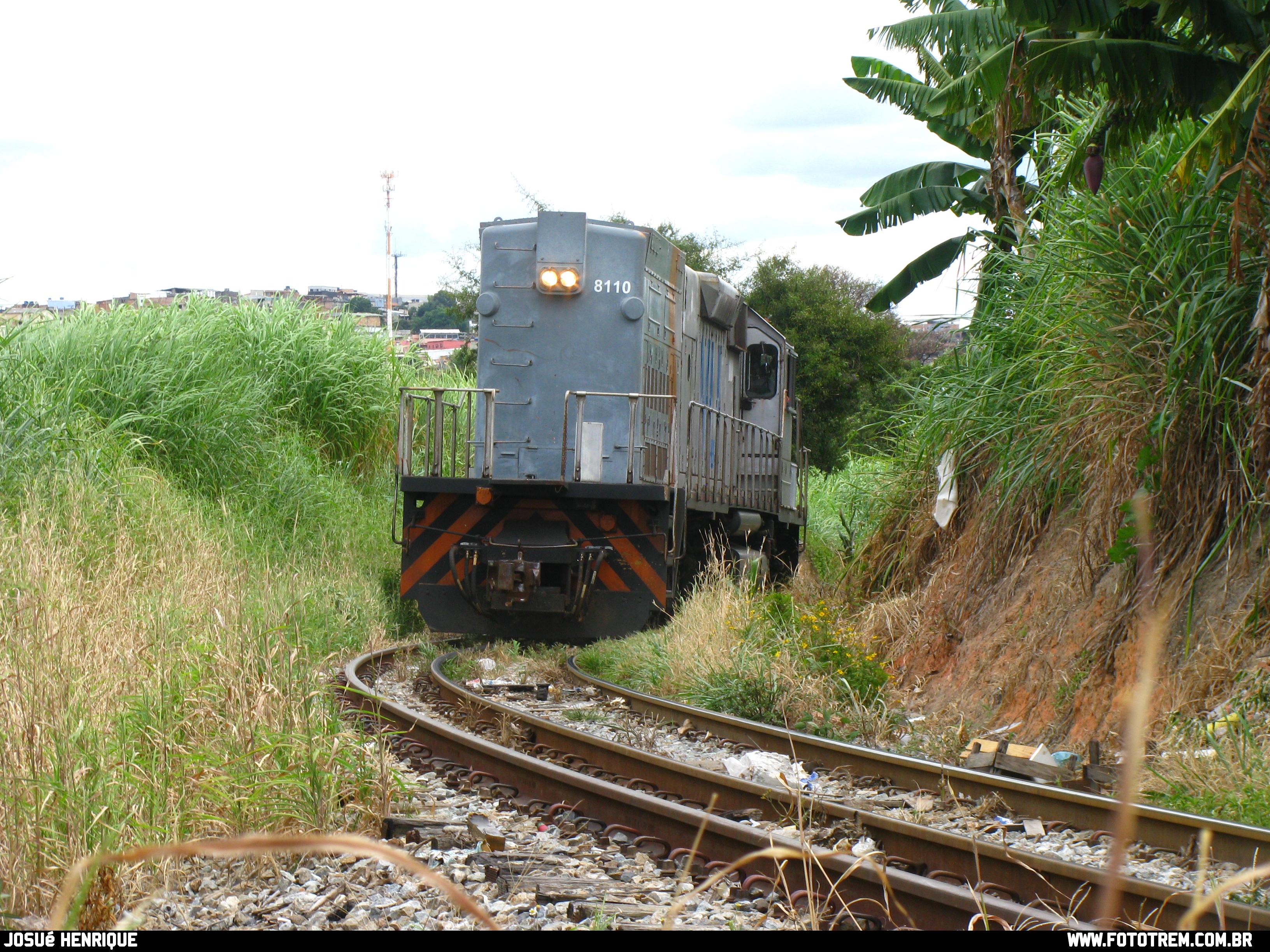 Foto Trem - VLI EMD SD40-T2 BB 8110 em Betim - MG