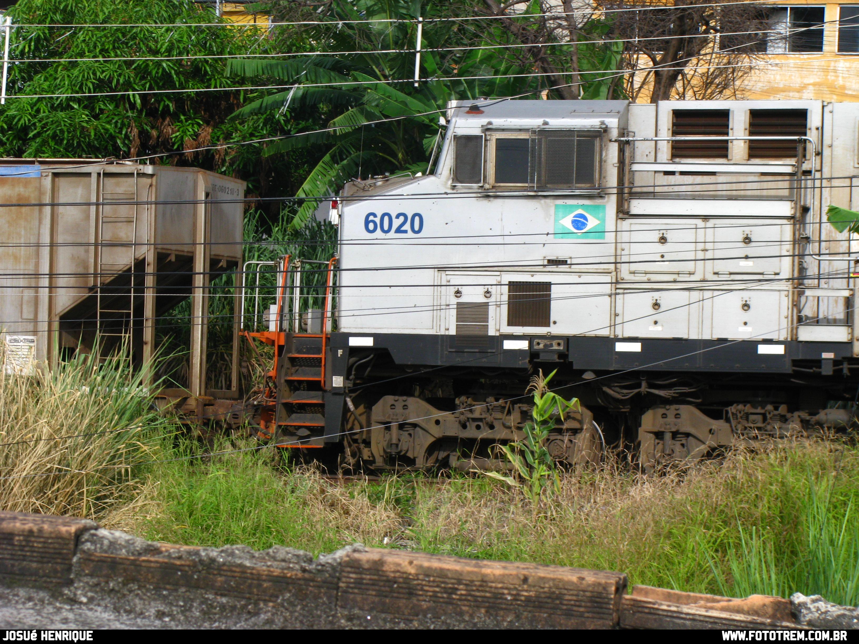 Foto Trem - VLI GE DASH 9-40BBW 6020 em Betim - MG