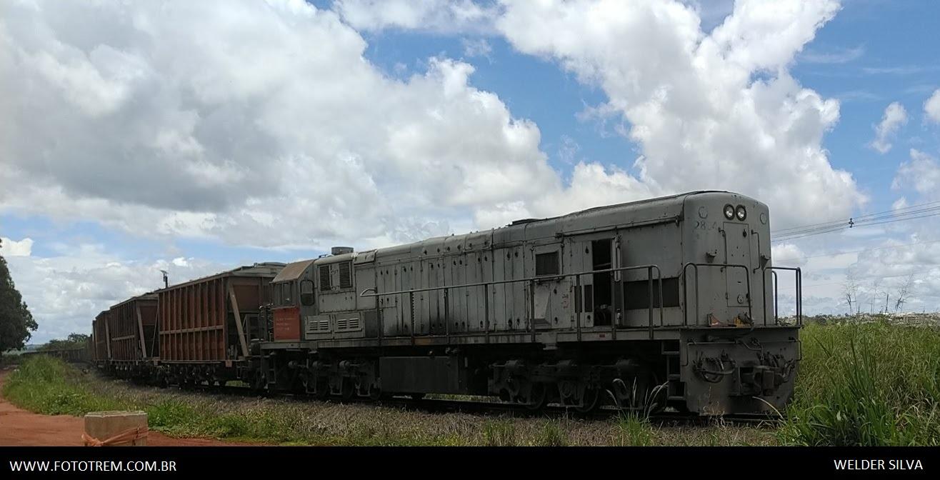 Foto Trem - VLI GE U22C 2804 em Catalão - GO