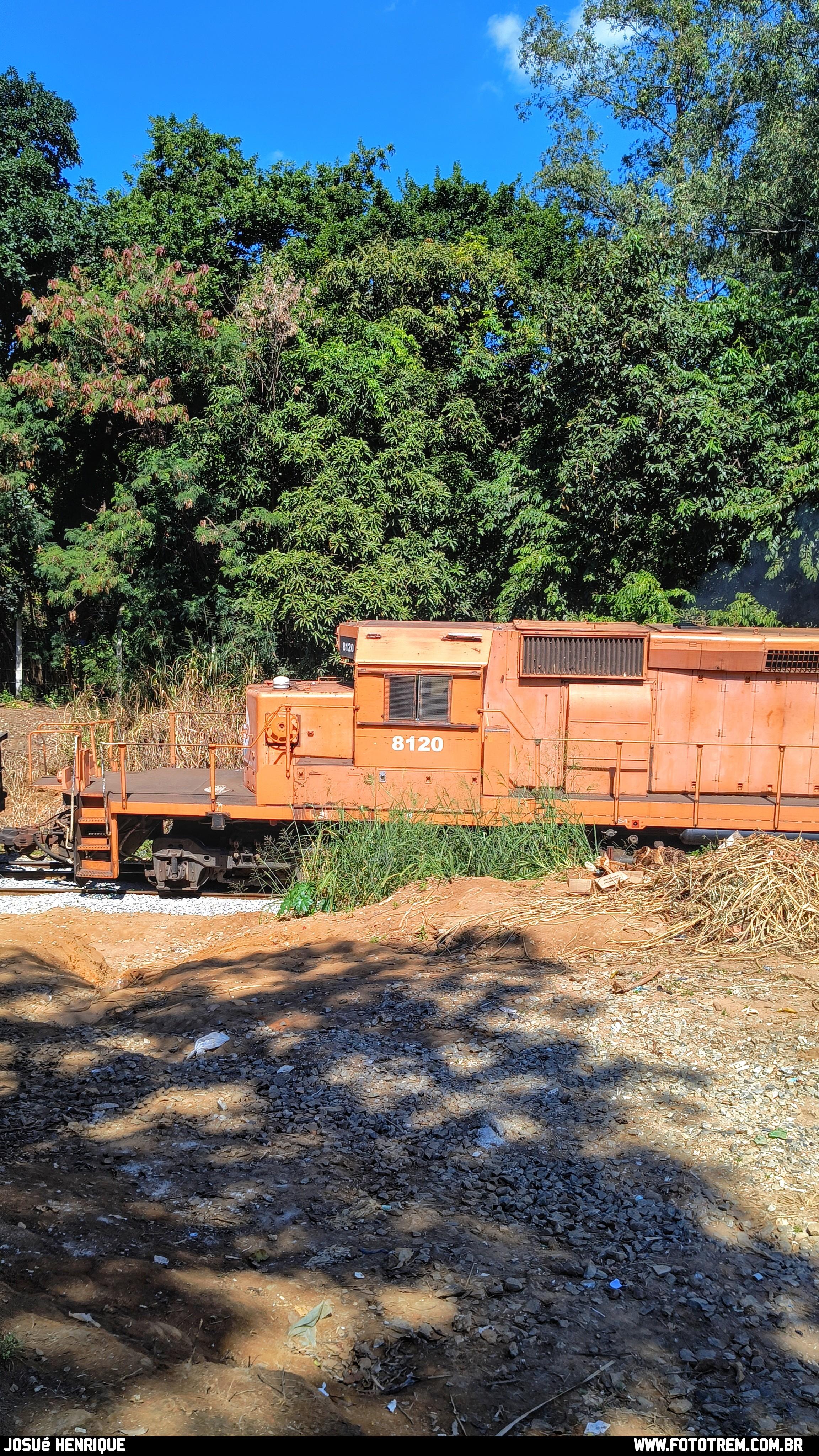 Foto Trem - FCA EMD SD40 BB 8120 em Betim - MG
