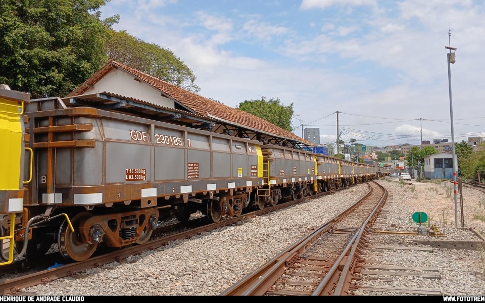 EFVM · Vagão GDF em Betim · MG