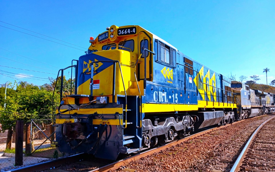 MRS · GE C36-7 36644 em Brumadinho · MG