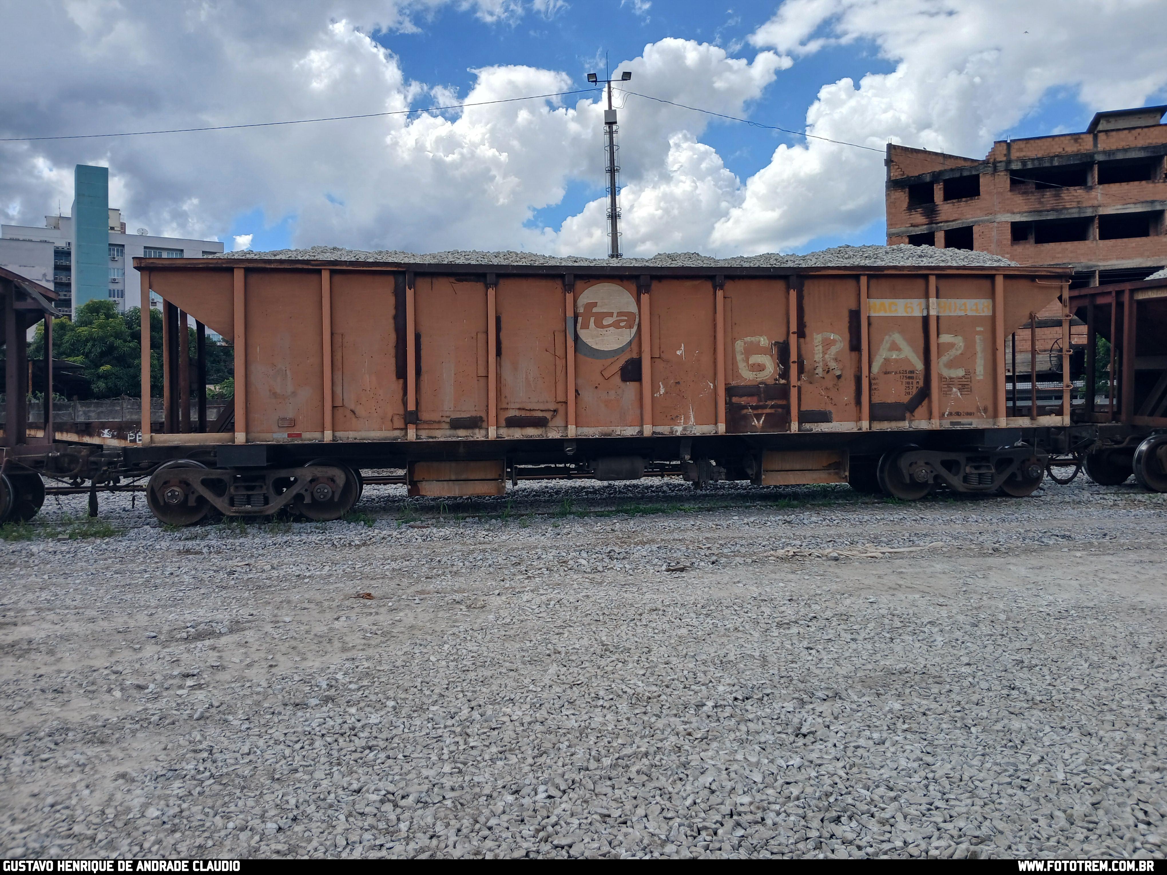 Foto Trem - FCA Vagão 6190448 em Juatuba - MG
