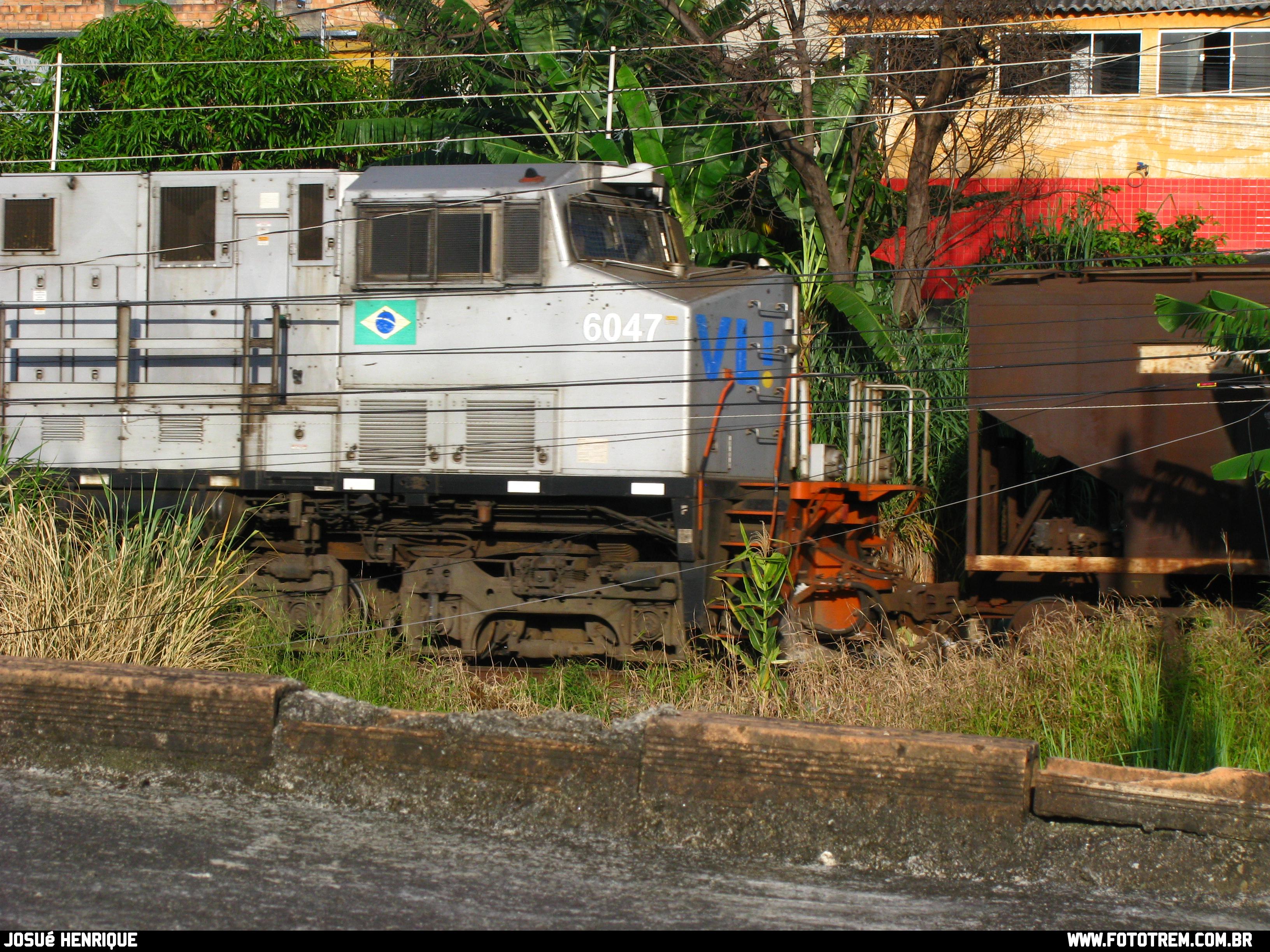 Foto Trem - VLI GE DASH 9-40BBW 6047 em Betim - MG