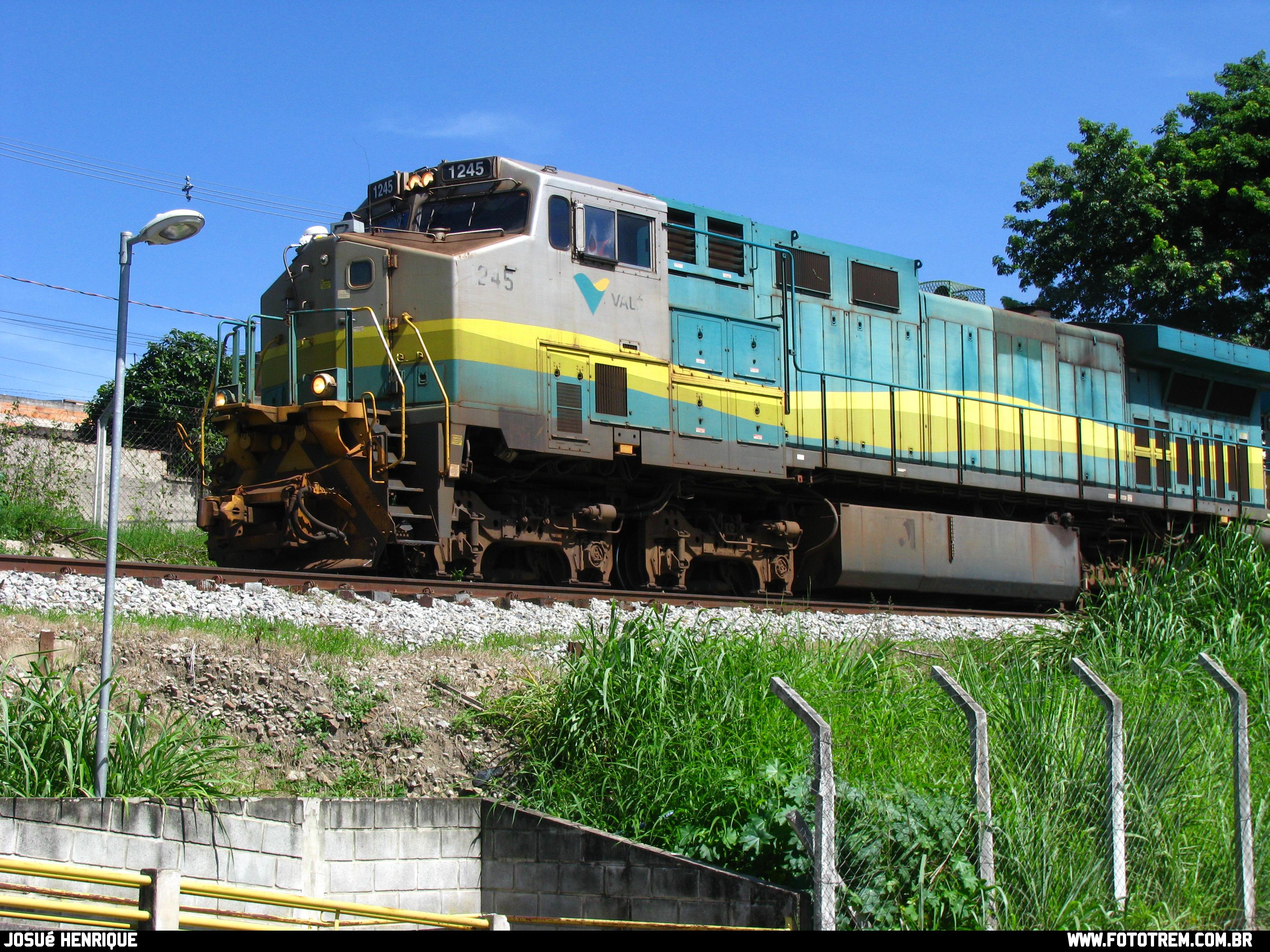 Foto Trem - EF Vitória Minas GE DASH 9-40BBW 1245 em Betim - MG