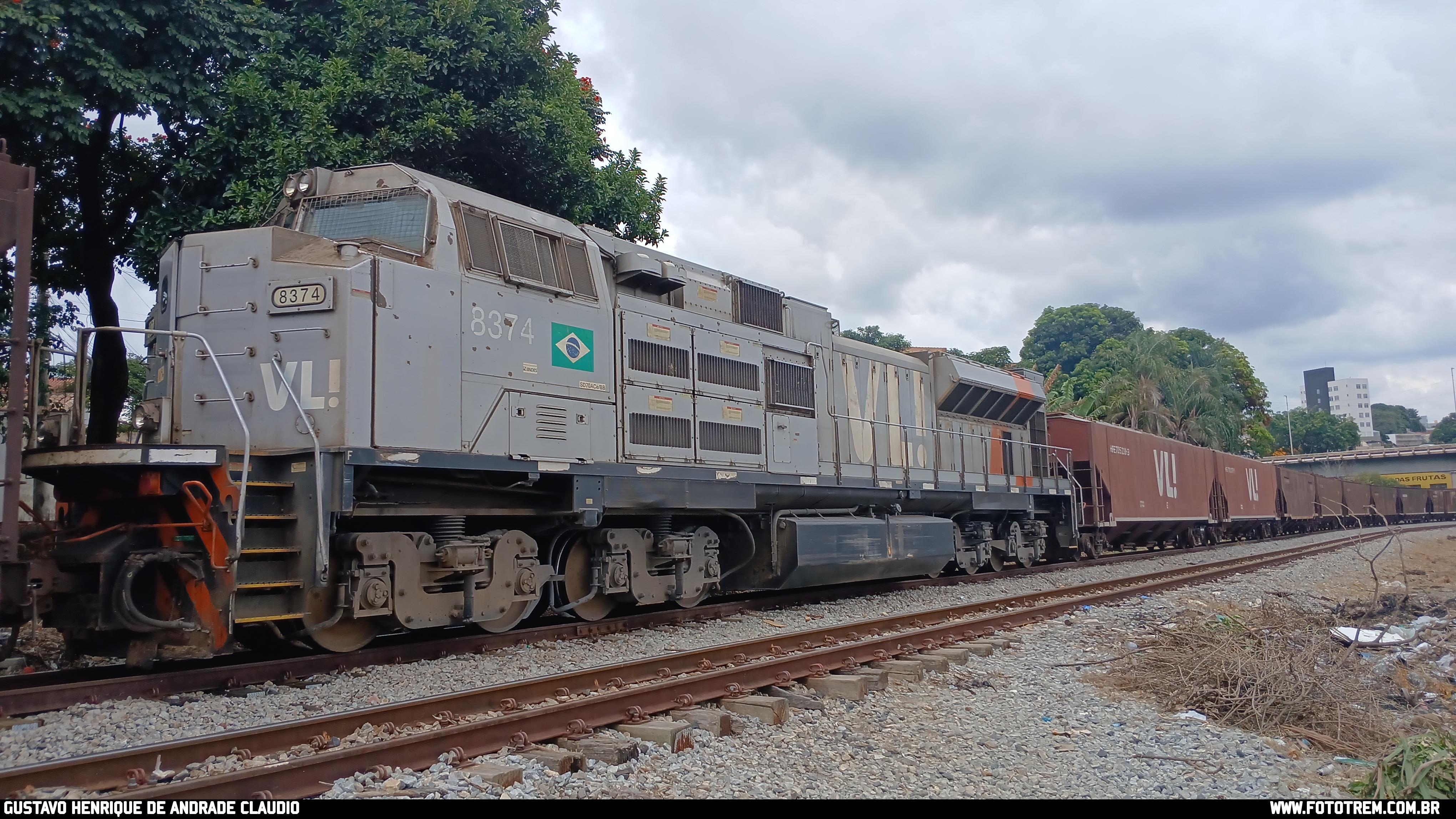 Foto Trem - VLI EMD SD70Ace-BB 8374 em Betim - MG