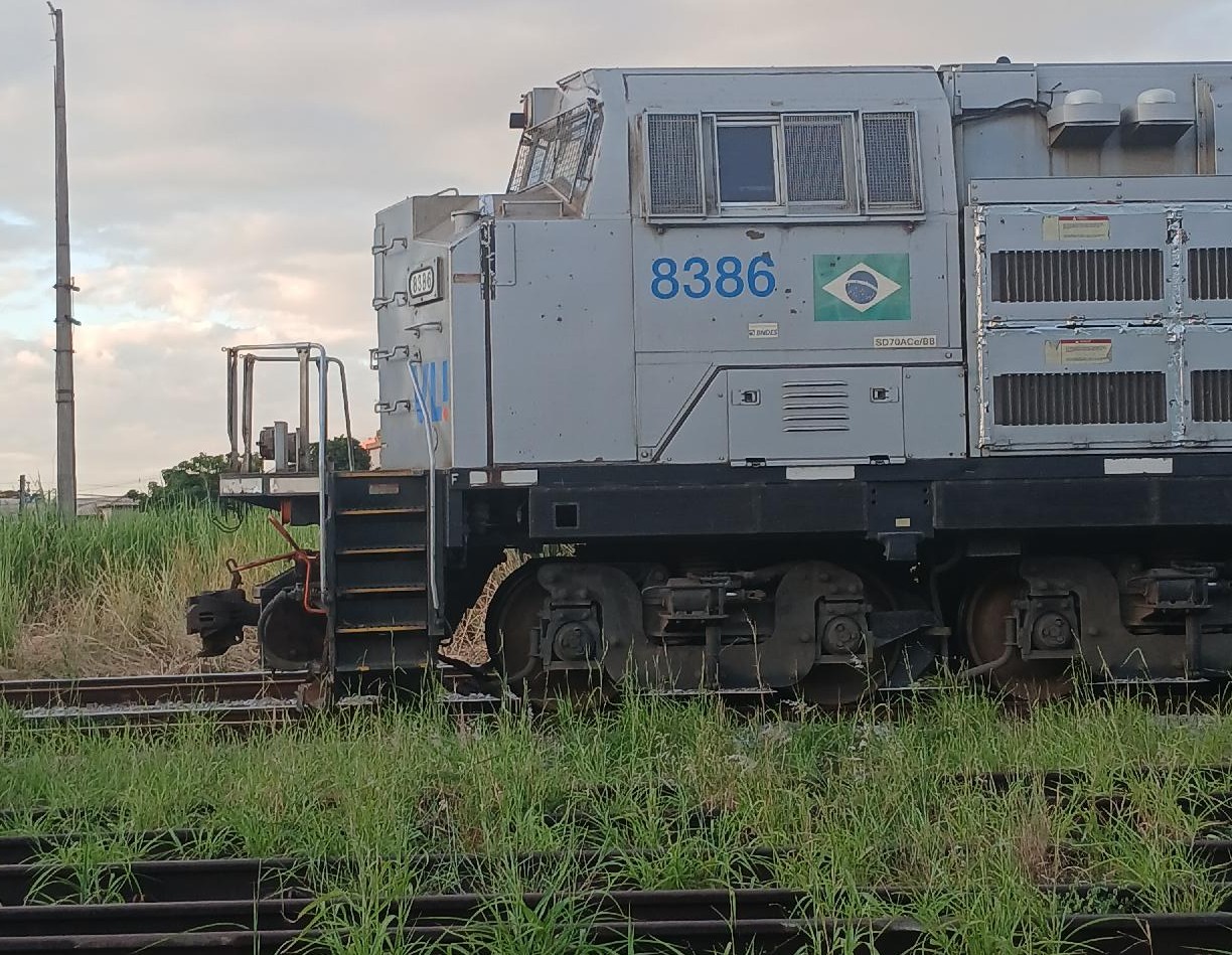 Foto Trem - VLI EMD SD70Ace-BB 8386 em Betim - MG