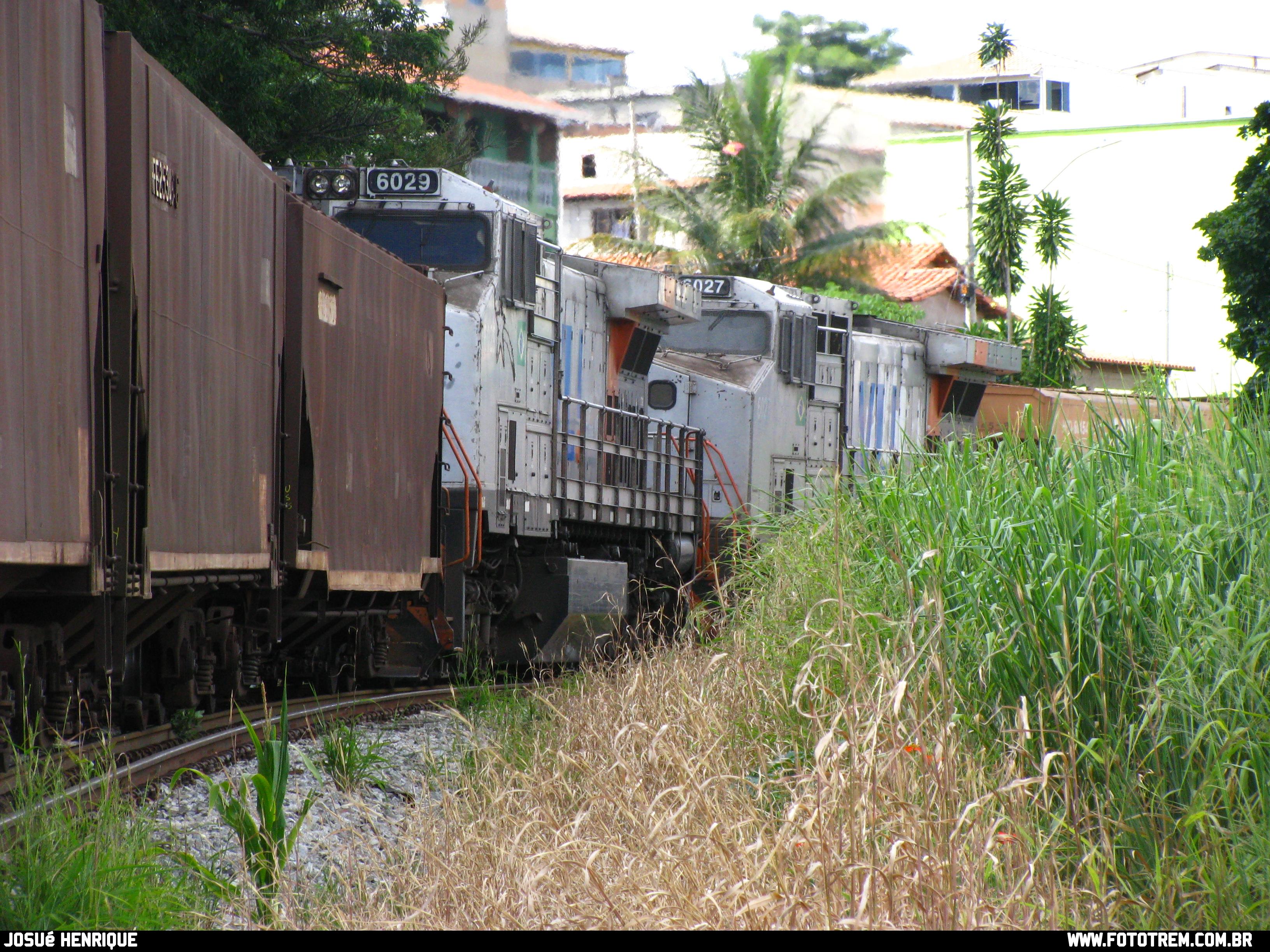 Foto Trem - VLI GE DASH 9-40BBW 6029,6027 em Betim - MG