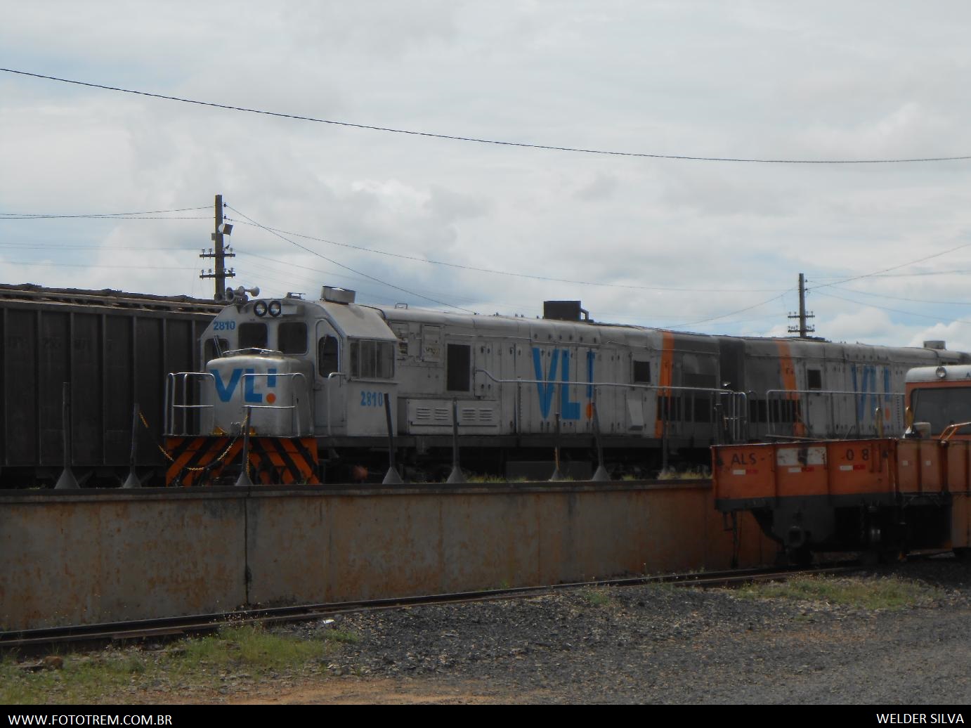 Foto Trem - VLI GE U22C 2810 em Goiandira - GO