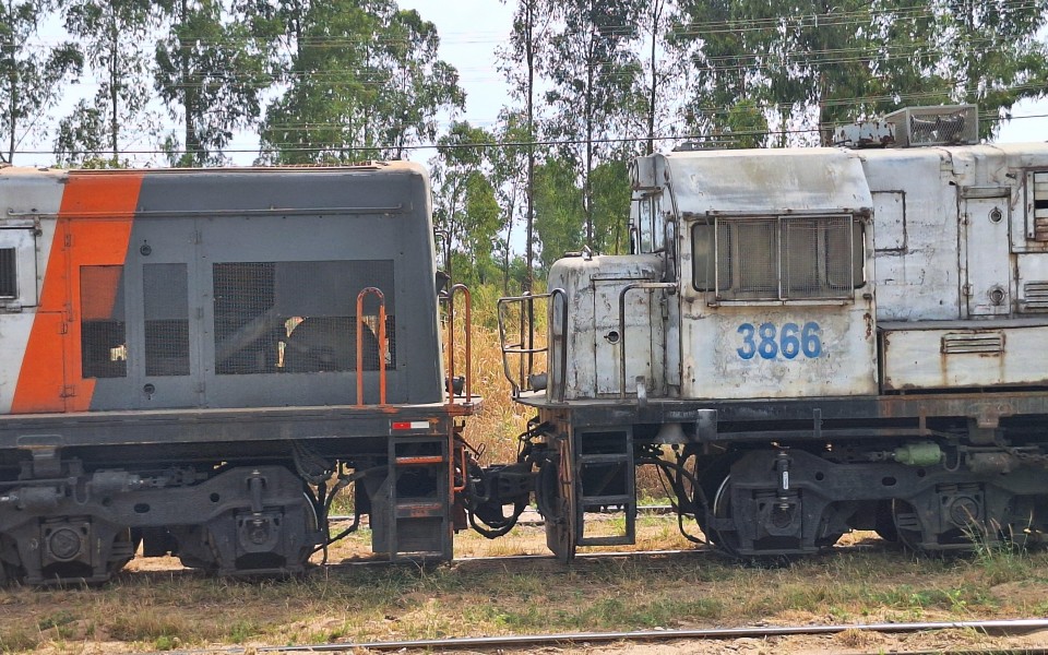 VLI · GE U20C 3866 em Goiandira · GO