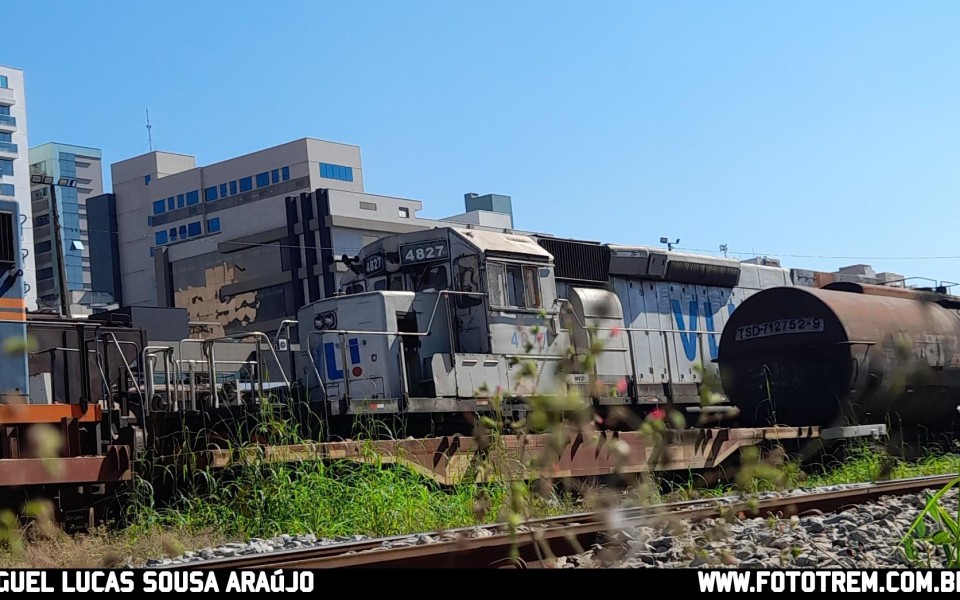 VLI · EMD SD40-2 BB 4827 em Divinópolis · MG