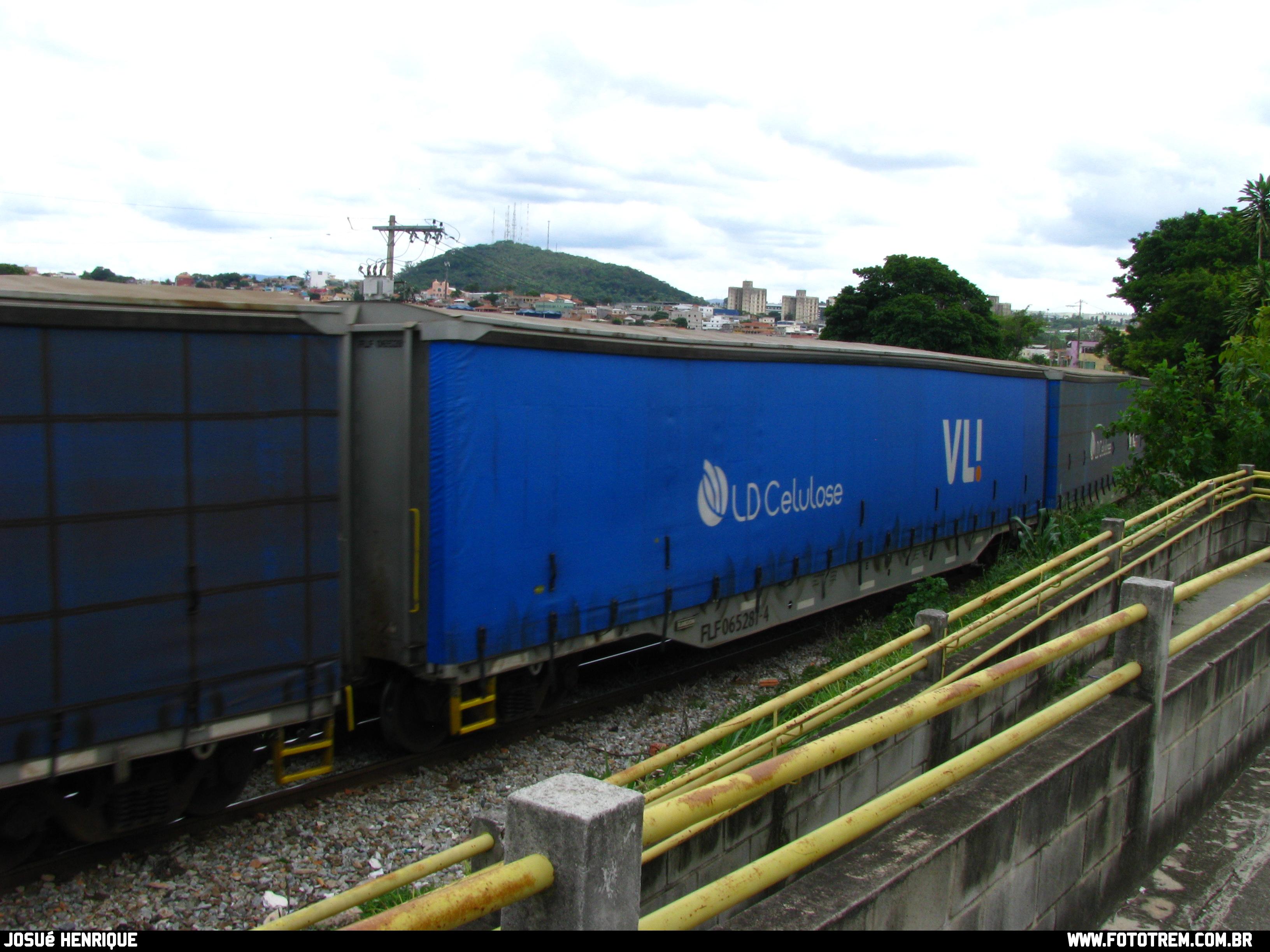 Foto Trem - VLI Vagão VLI FLF-0652 em Betim - MG