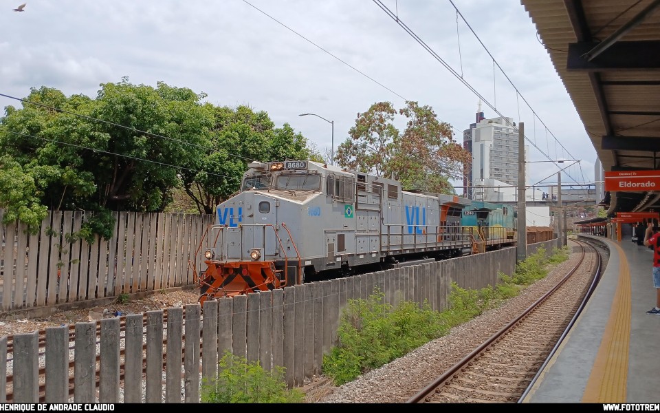VLI · GE DASH 9-40BBW 8680 em Belo Horizonte · MG