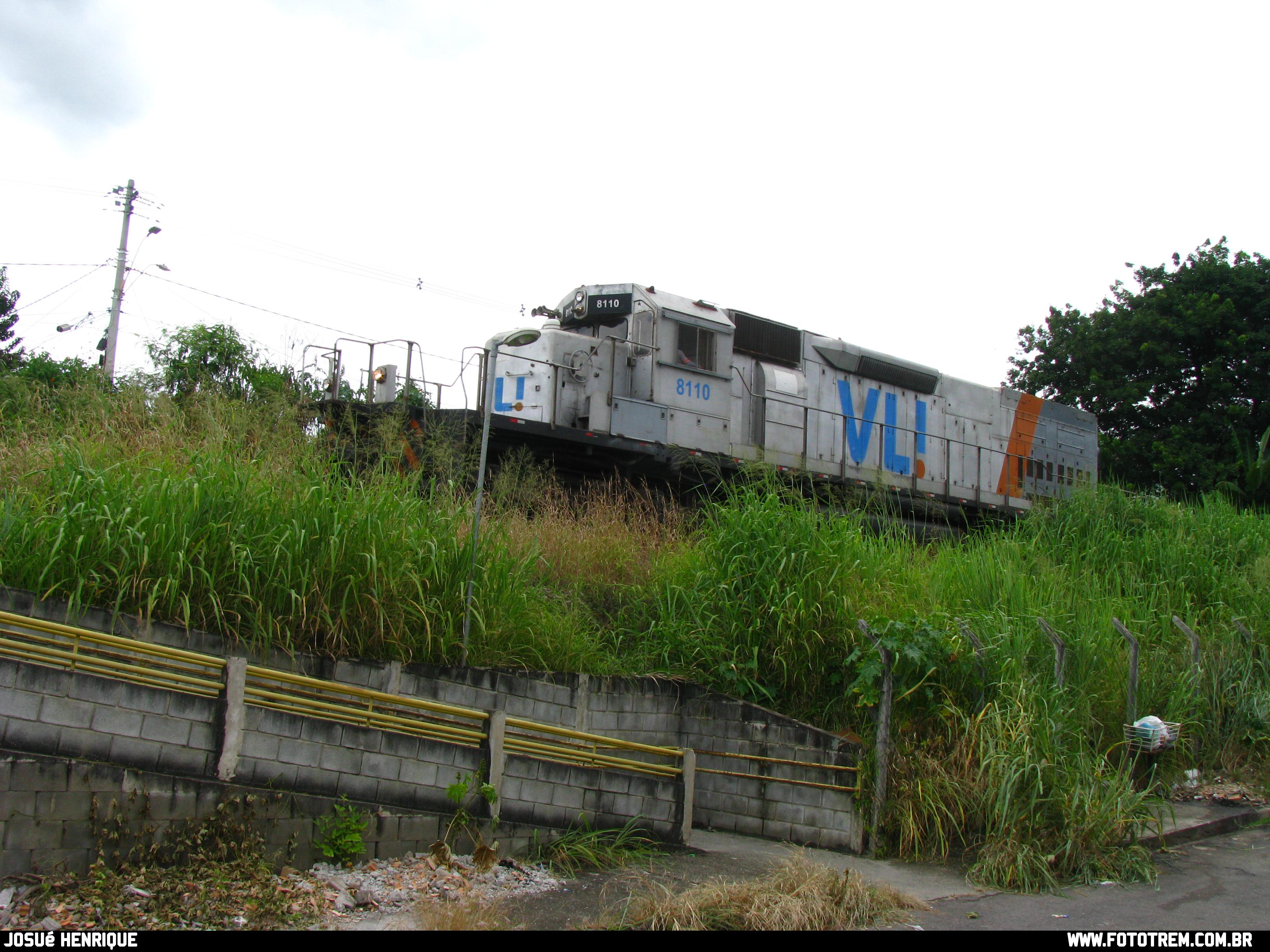 Foto Trem - VLI EMD SD40-T2 BB 8110 em Betim - MG