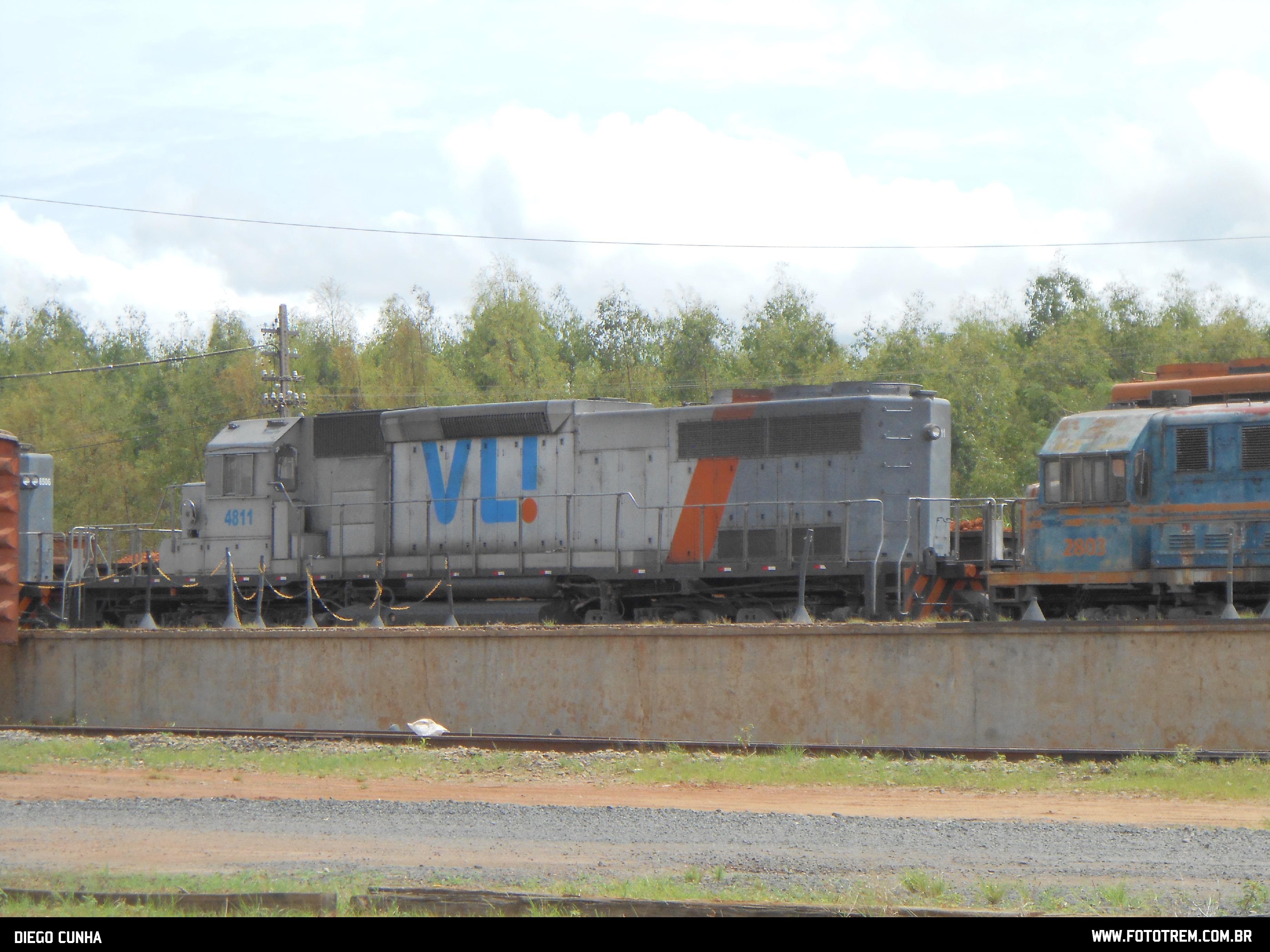 Foto Trem - VLI EMD SD40-2 BB 4811 em Goiandira - GO