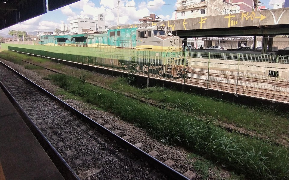 EFVM · GE DASH 9-40BBW 1116 em Belo Horizonte · MG