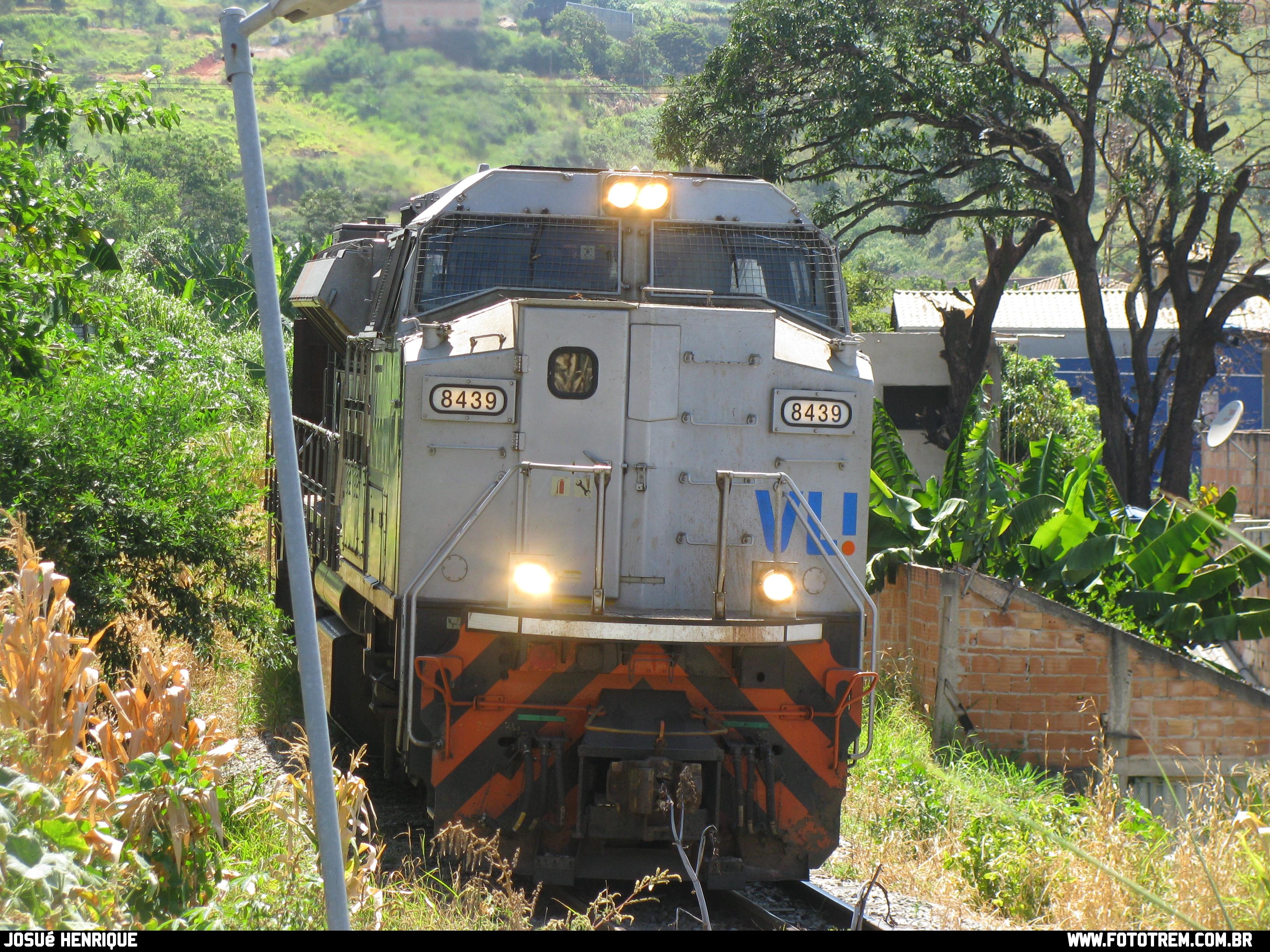 Foto Trem - VLI EMD SD70Ace-BB 8439 em Betim - MG