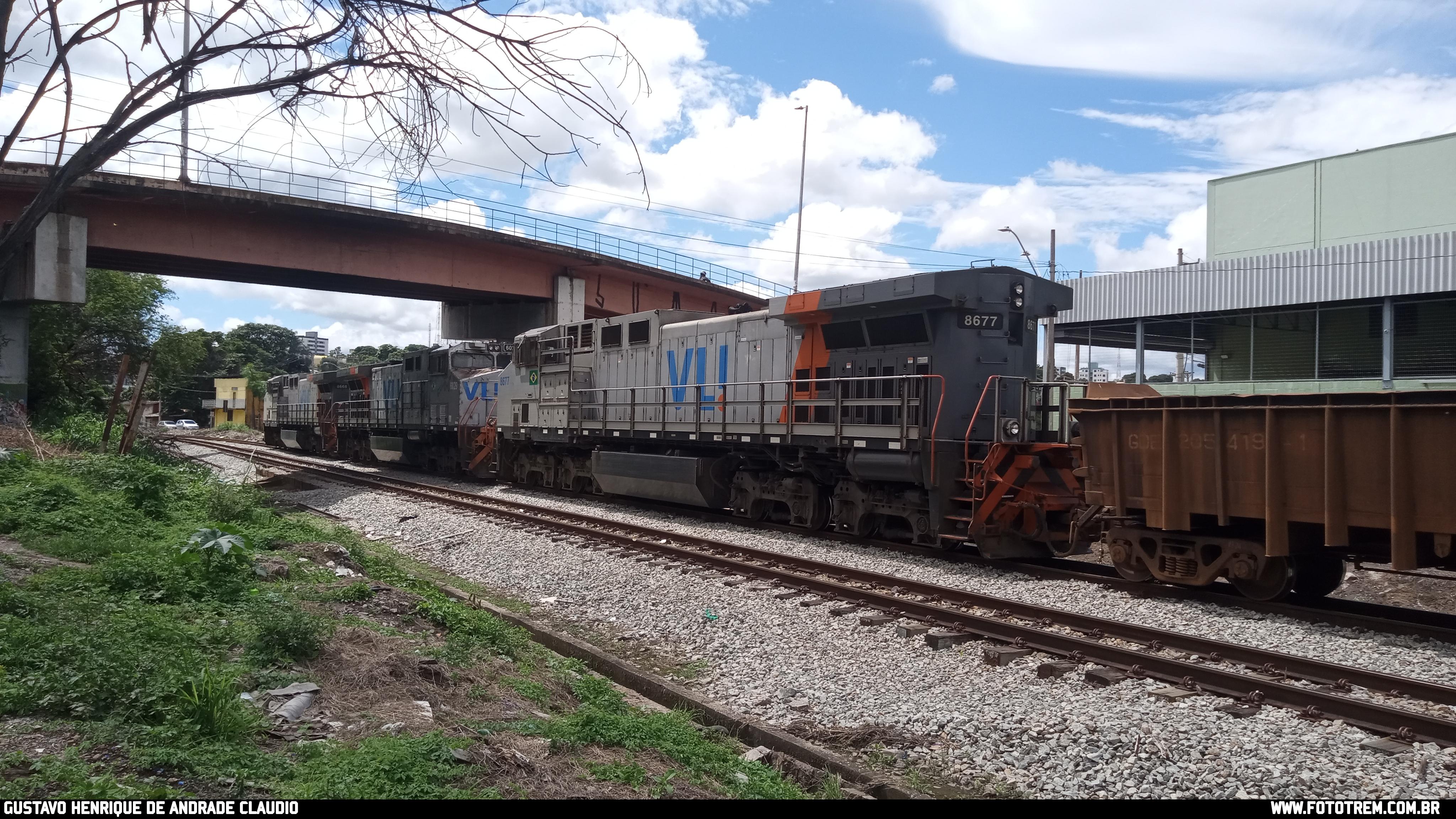 Foto Trem - VLI GE BB40-9WM 8677 em Betim - MG
