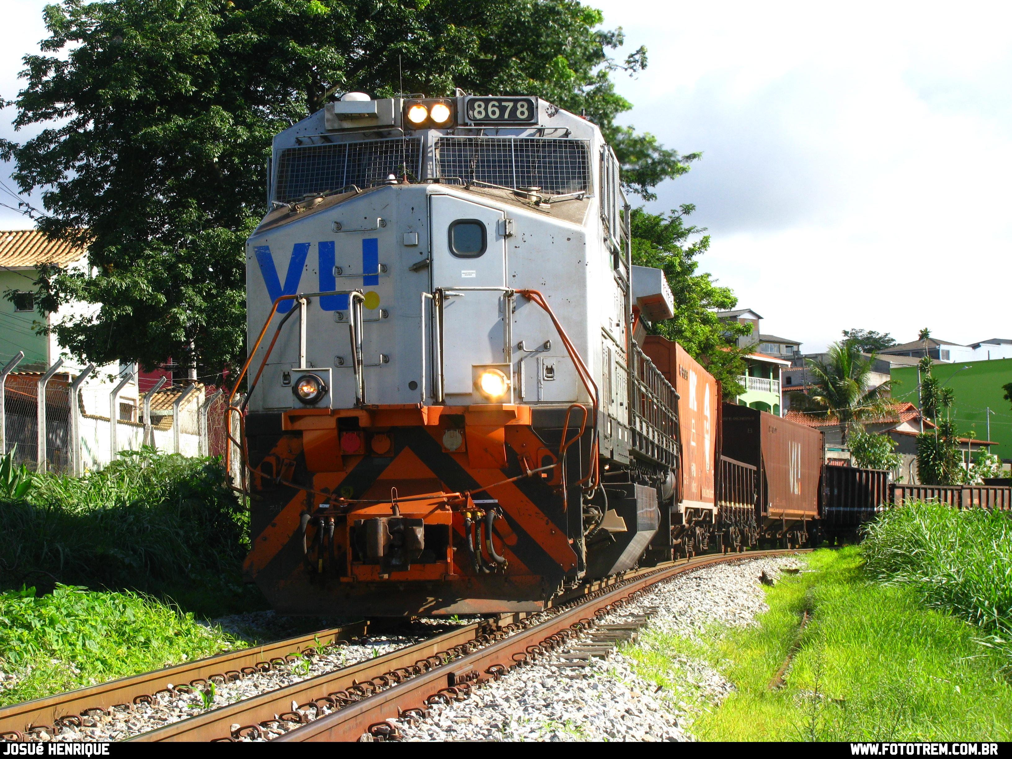 Foto Trem - VLI GE BB40-9WM 8678 em Betim - MG
