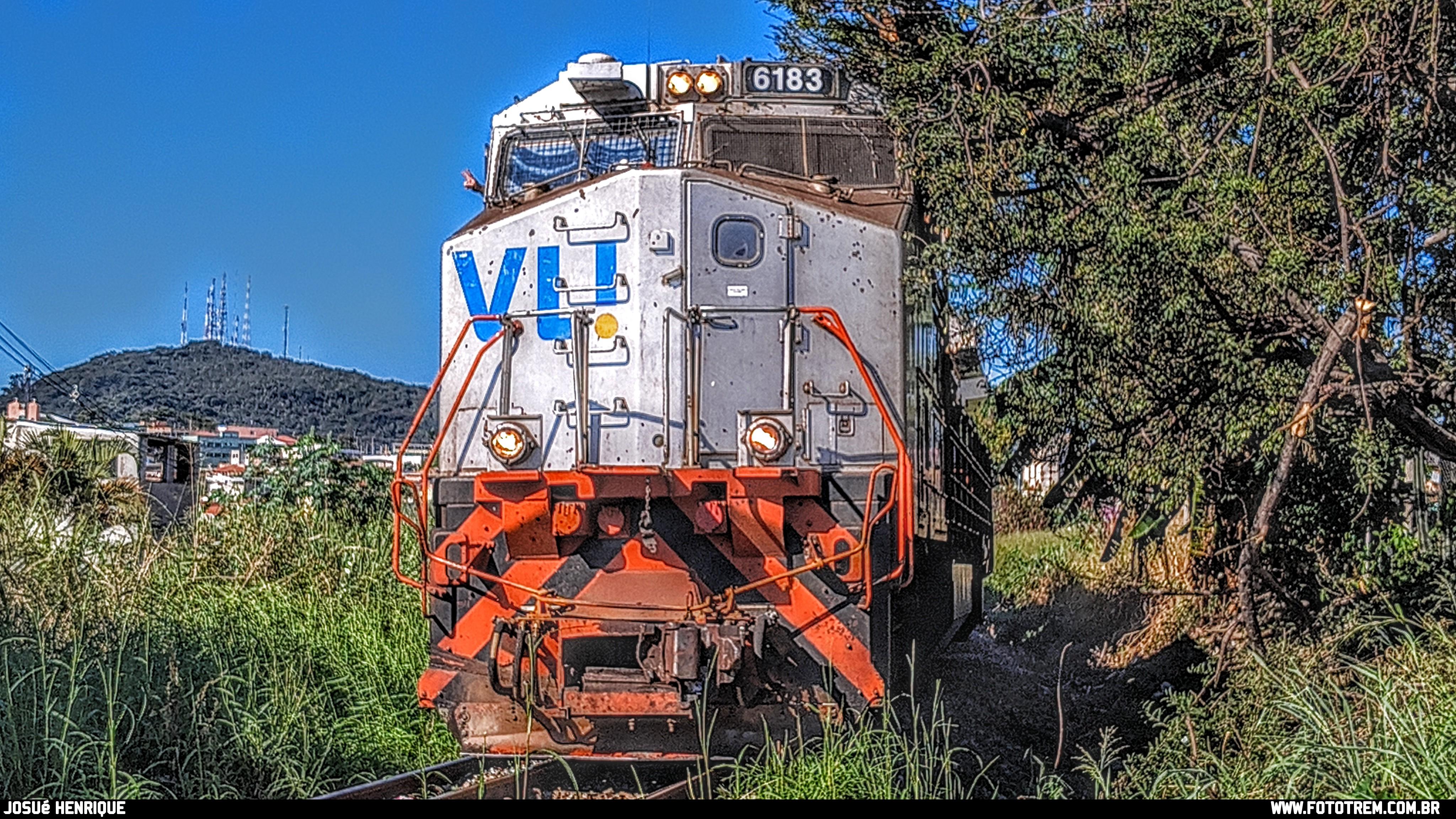 Foto Trem - VLI GE DASH 9-40BBW 6183 em Betim - MG